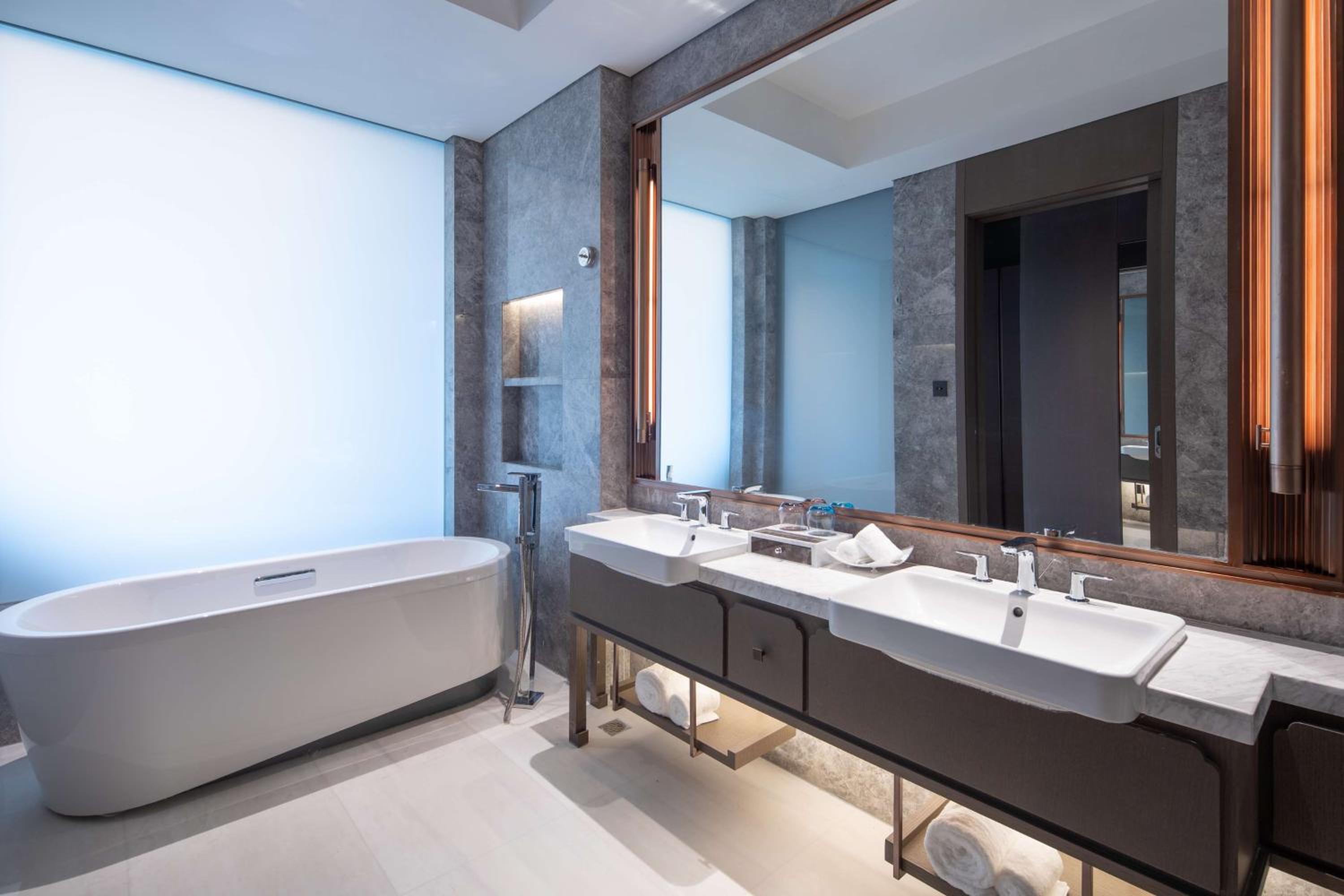 Executive Suite photo 2