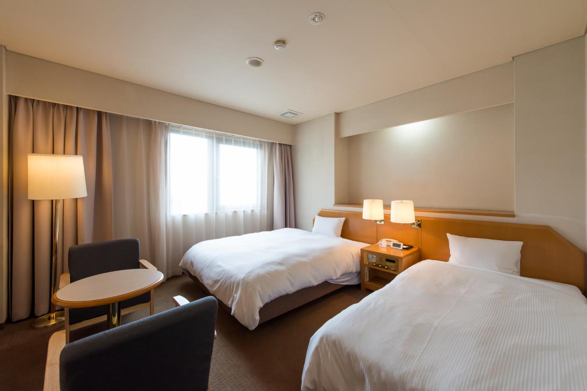 Twin Room - Non-Smoking photo 3