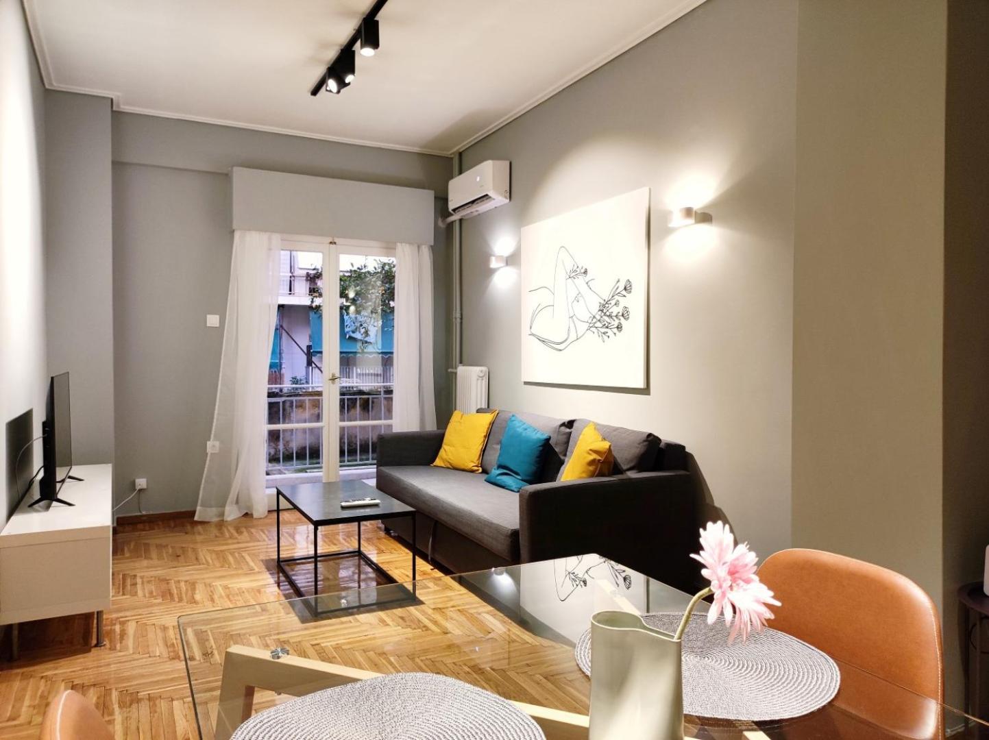 One-Bedroom Apartment