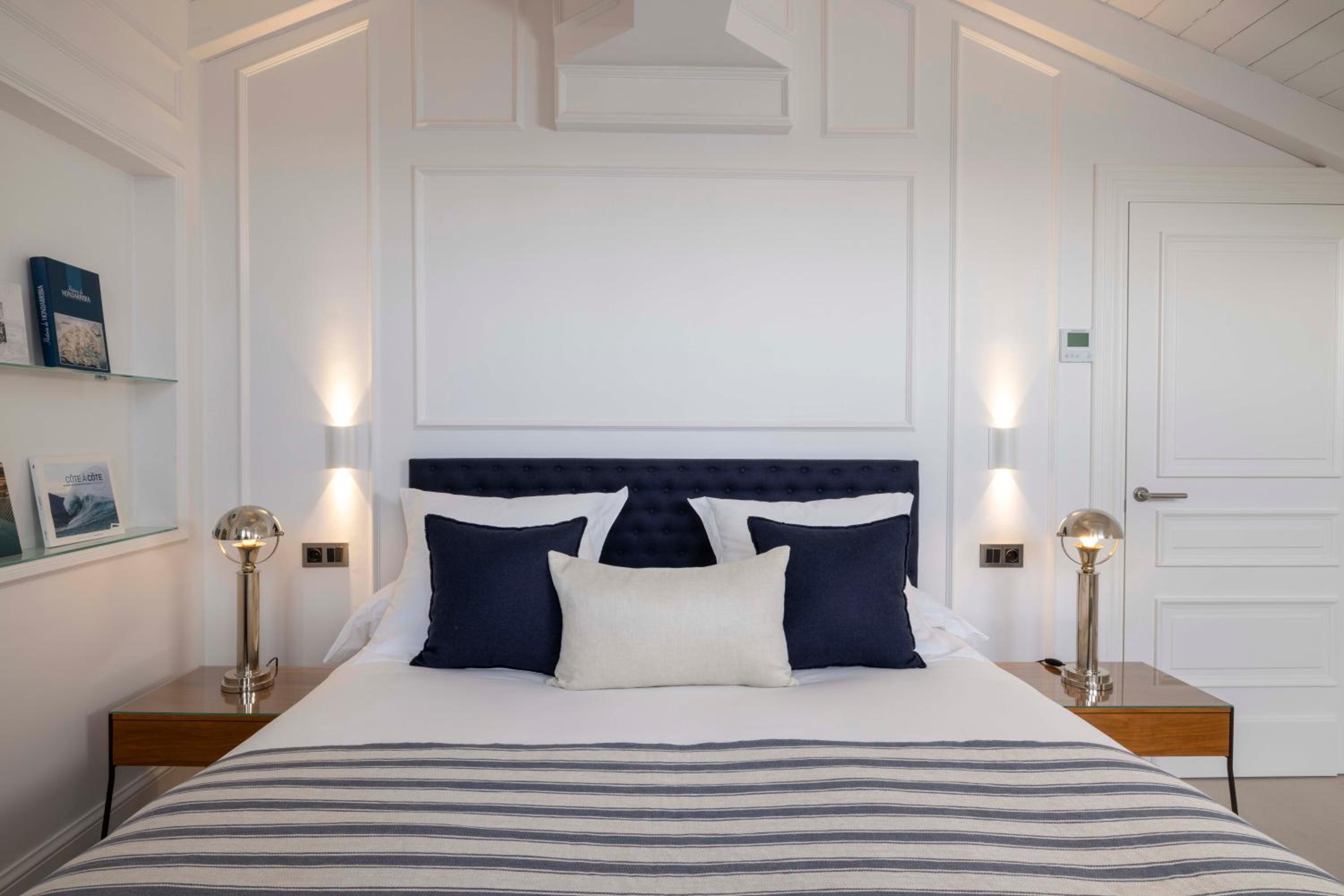 Deluxe Suite with Balcony