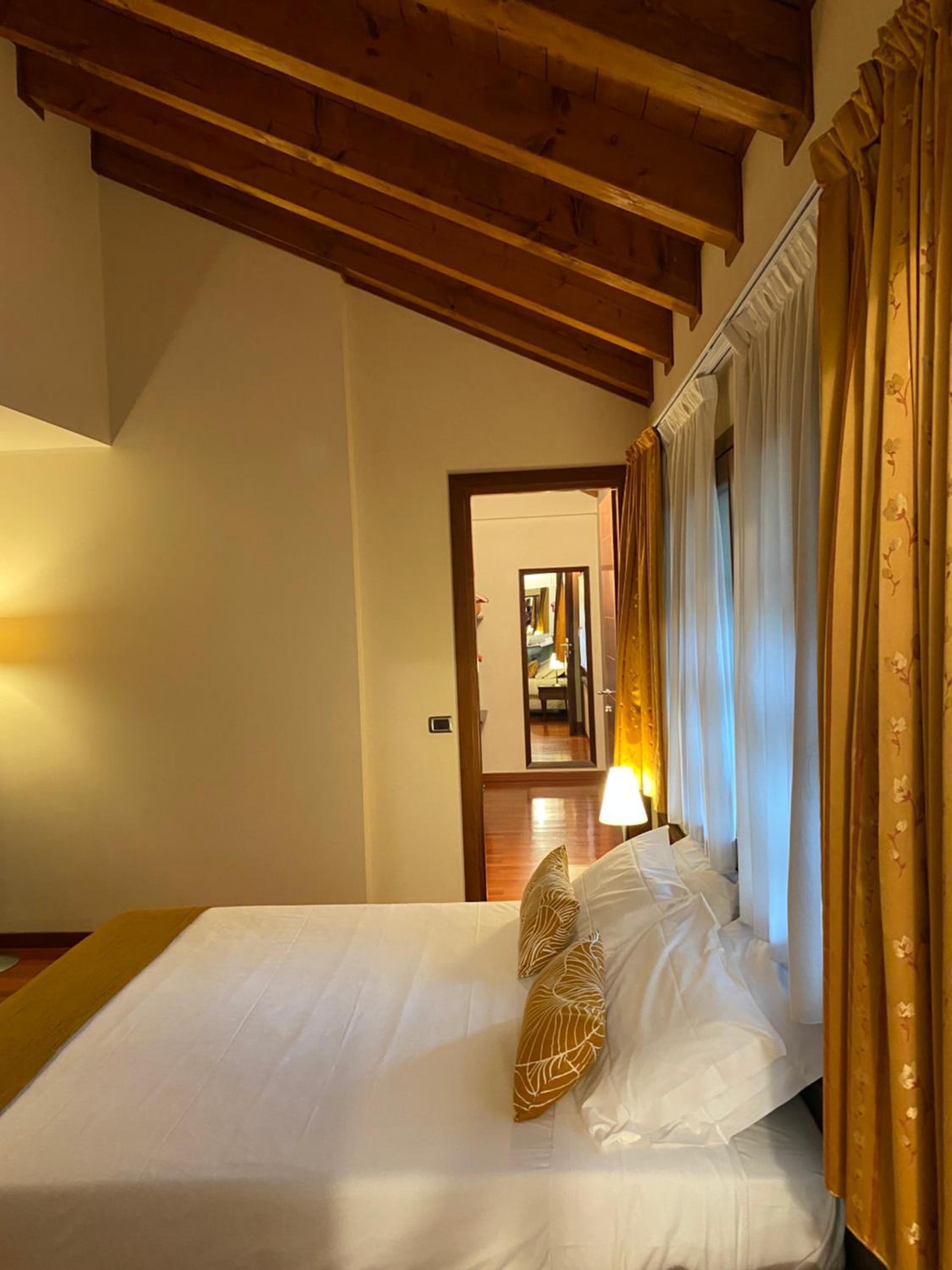 Superior Double Room - Photo 9