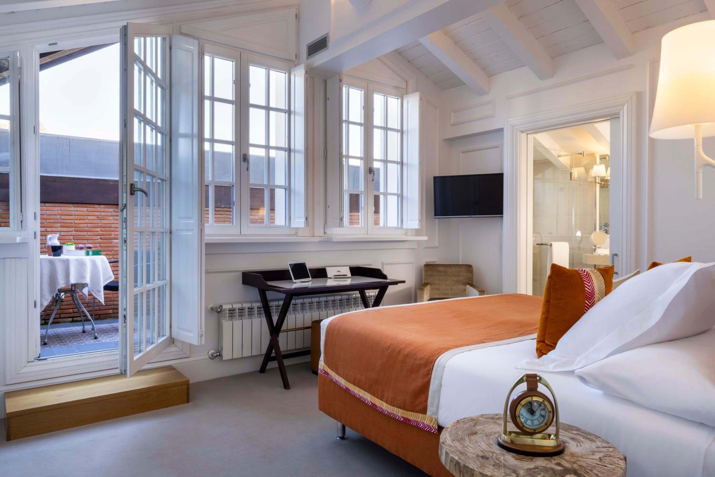 Superior Suite with Balcony