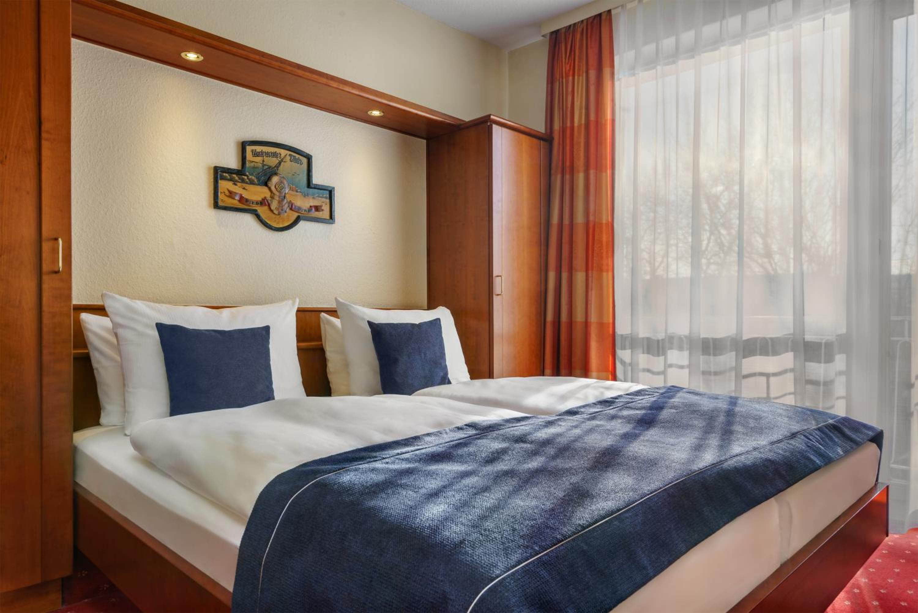 Standard Double or Twin Room photo 1
