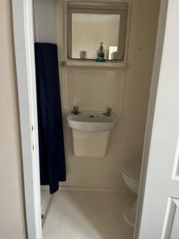Basic Twin Room photo 2