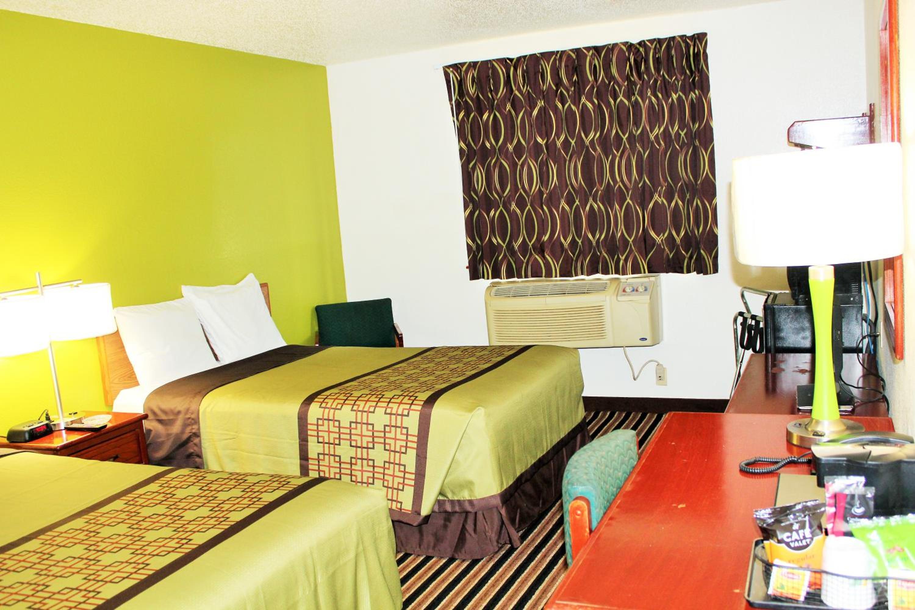 Deluxe Double Room with Two Double Beds - Non-Smoking - Photo 1