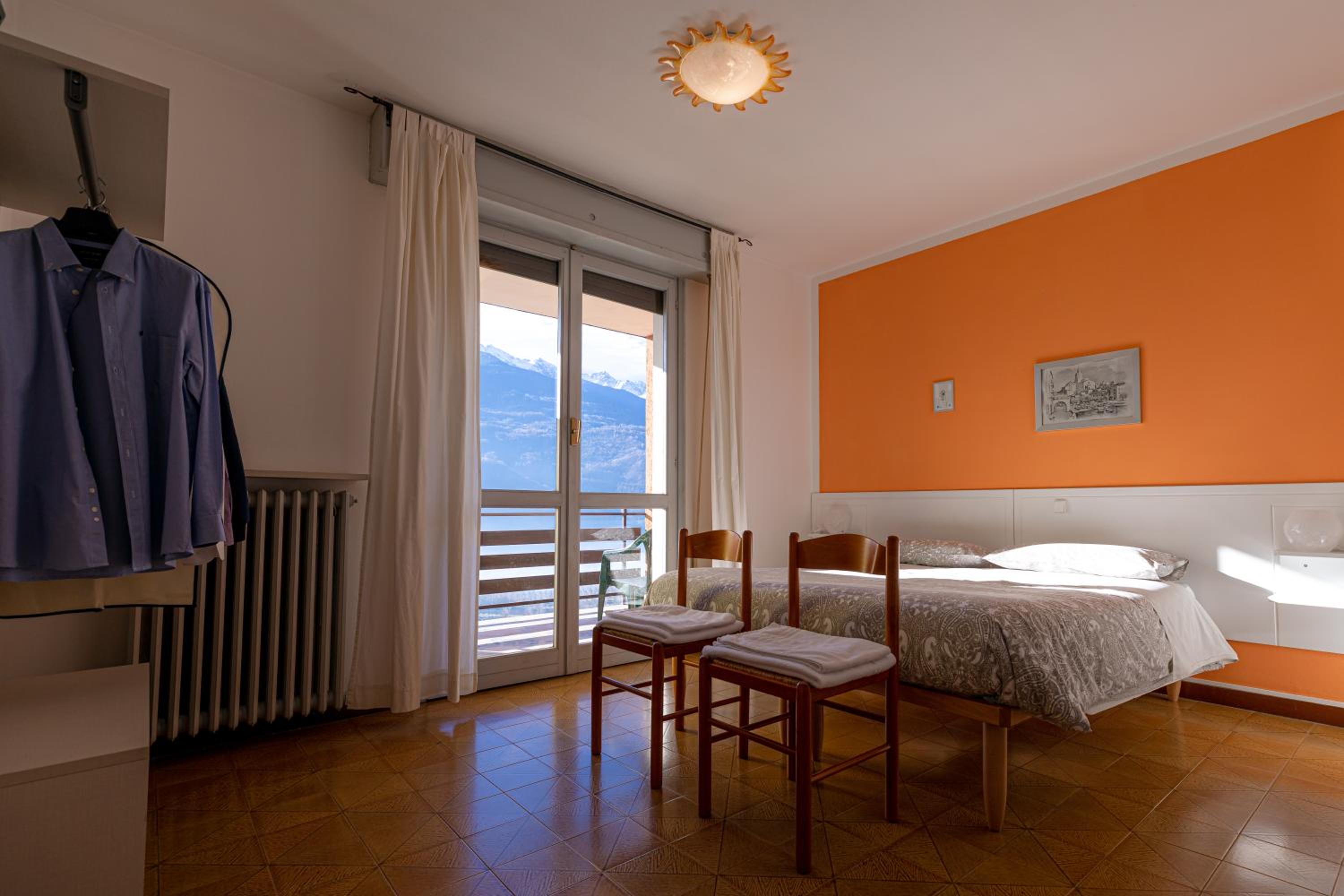 Double Room with Balcony - Photo 13