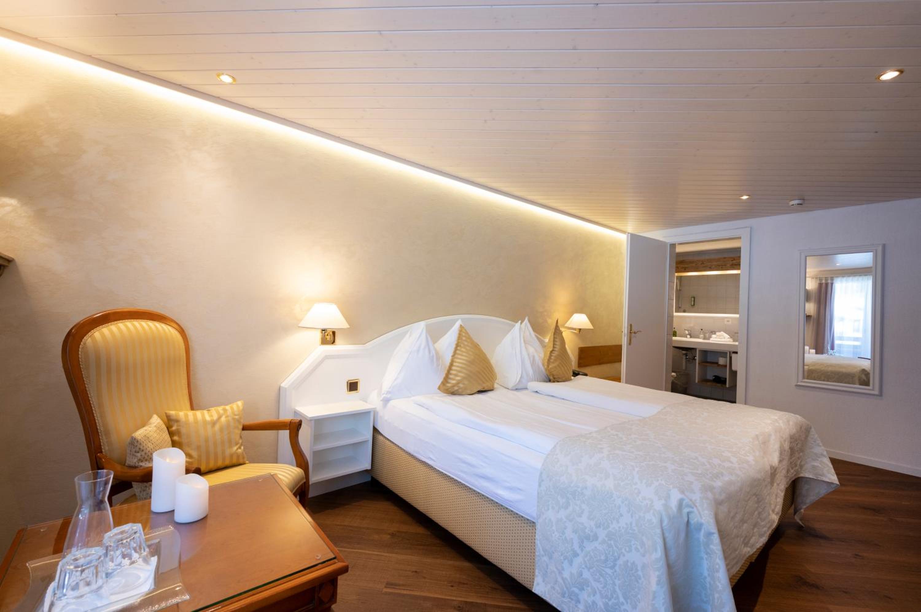 Superior Double Room with Balcony photo 2