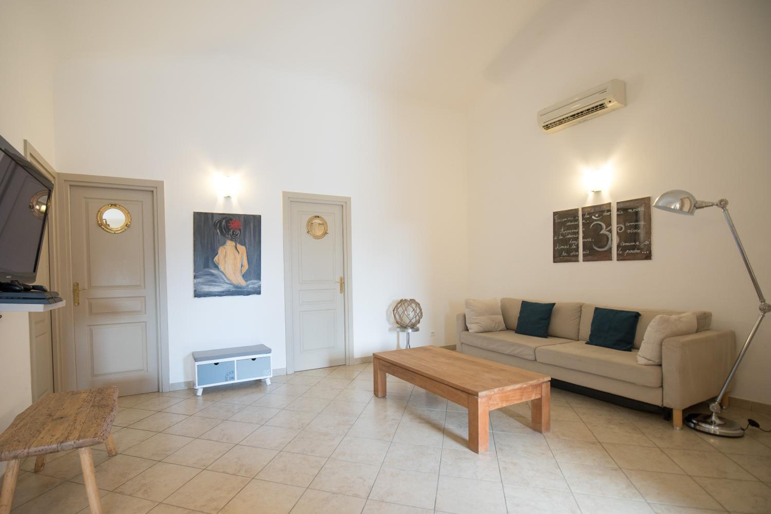 Villa con 2 Camere da Letto