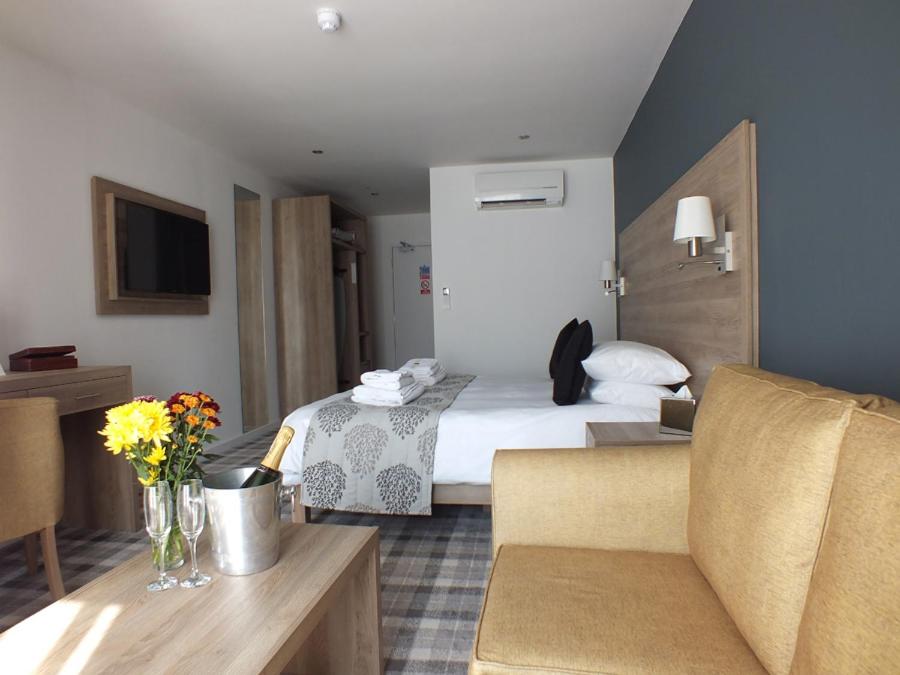 Deluxe King Room photo 2