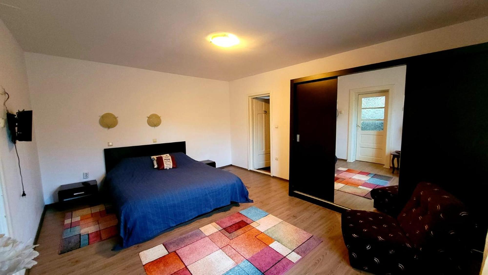 Three-Bedroom House - Photo 7