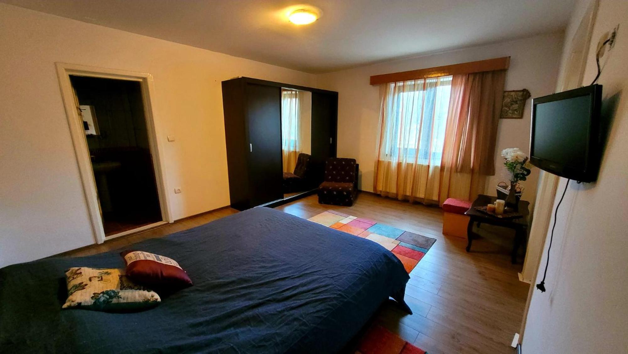 Three-Bedroom House - Photo 8
