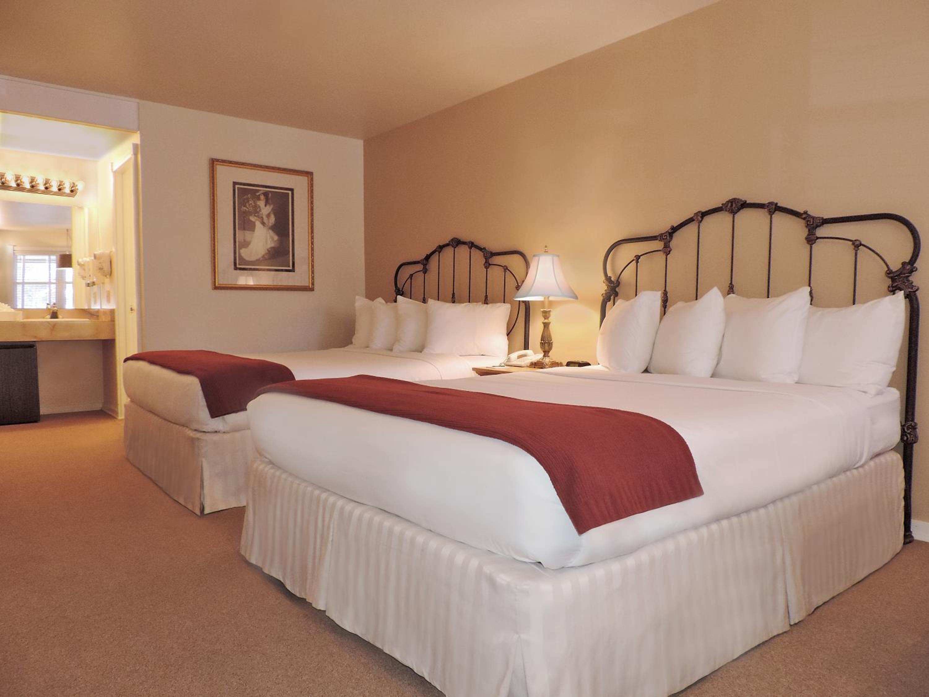 Classic Two Queen Bed - Photo 3