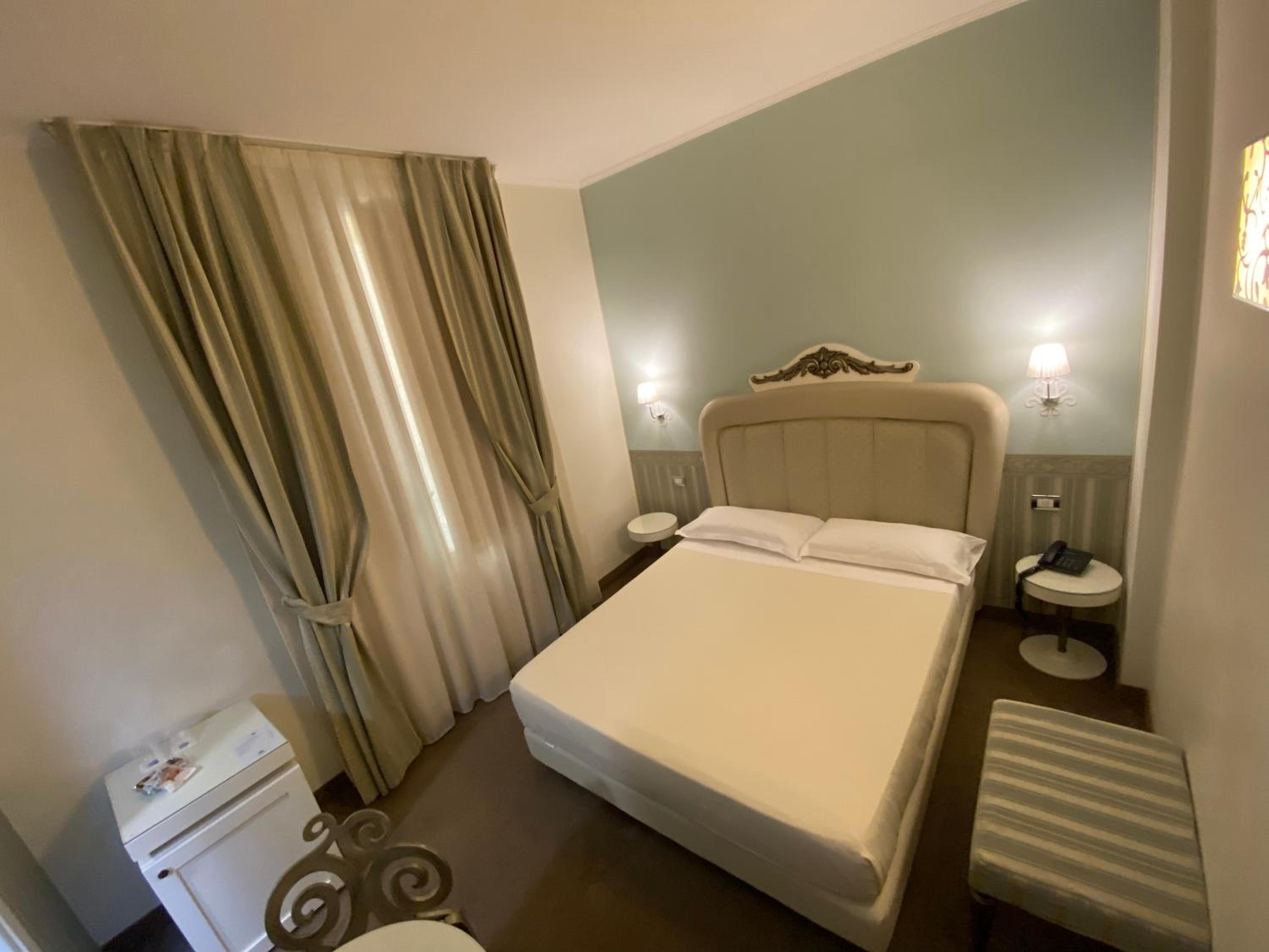Classic Double Room - Photo 3