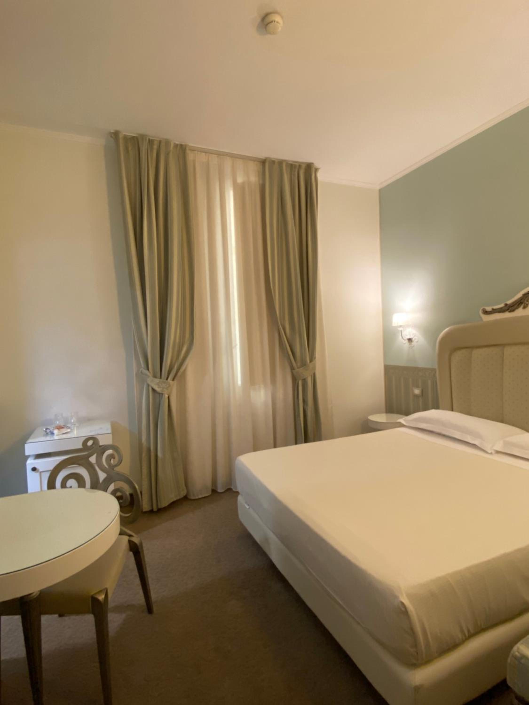 Classic Double Room - Photo 2