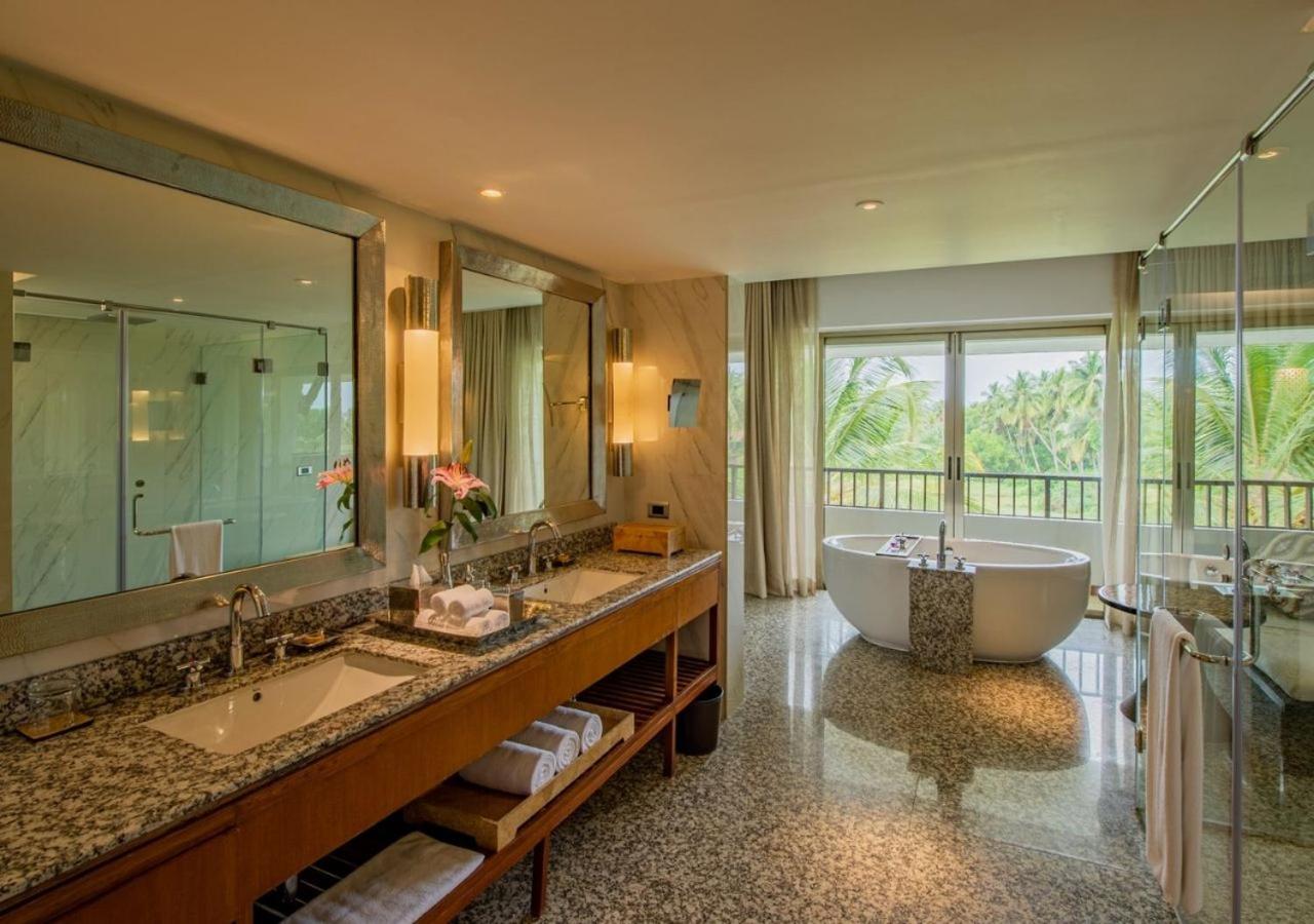 Suite With Balcony And Pool View - Photo 2