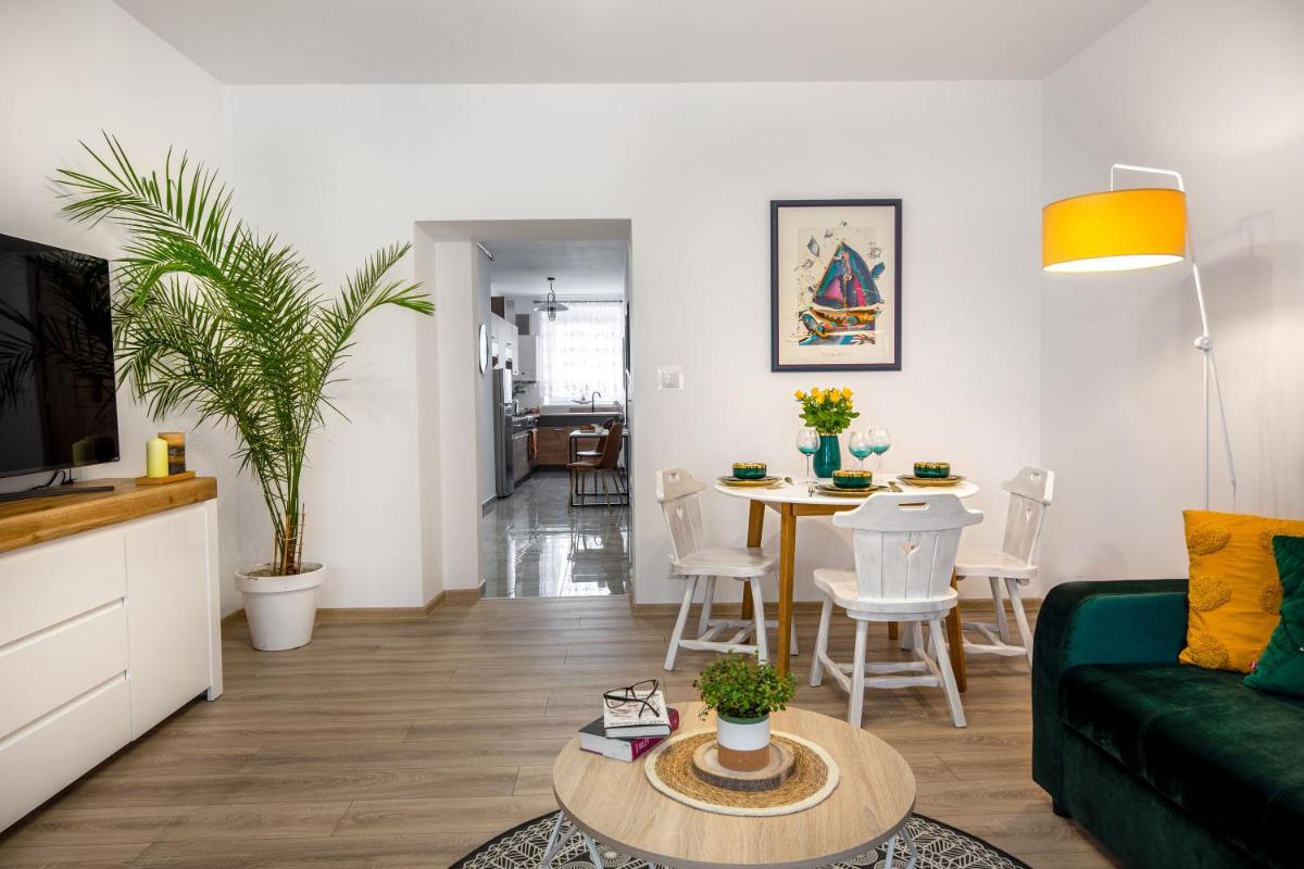 Two-Bedroom Apartment - Photo 3