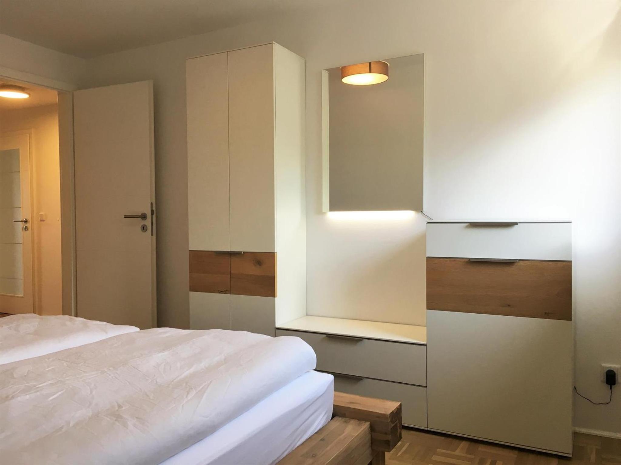 One-Bedroom Apartment with Shower photo 1
