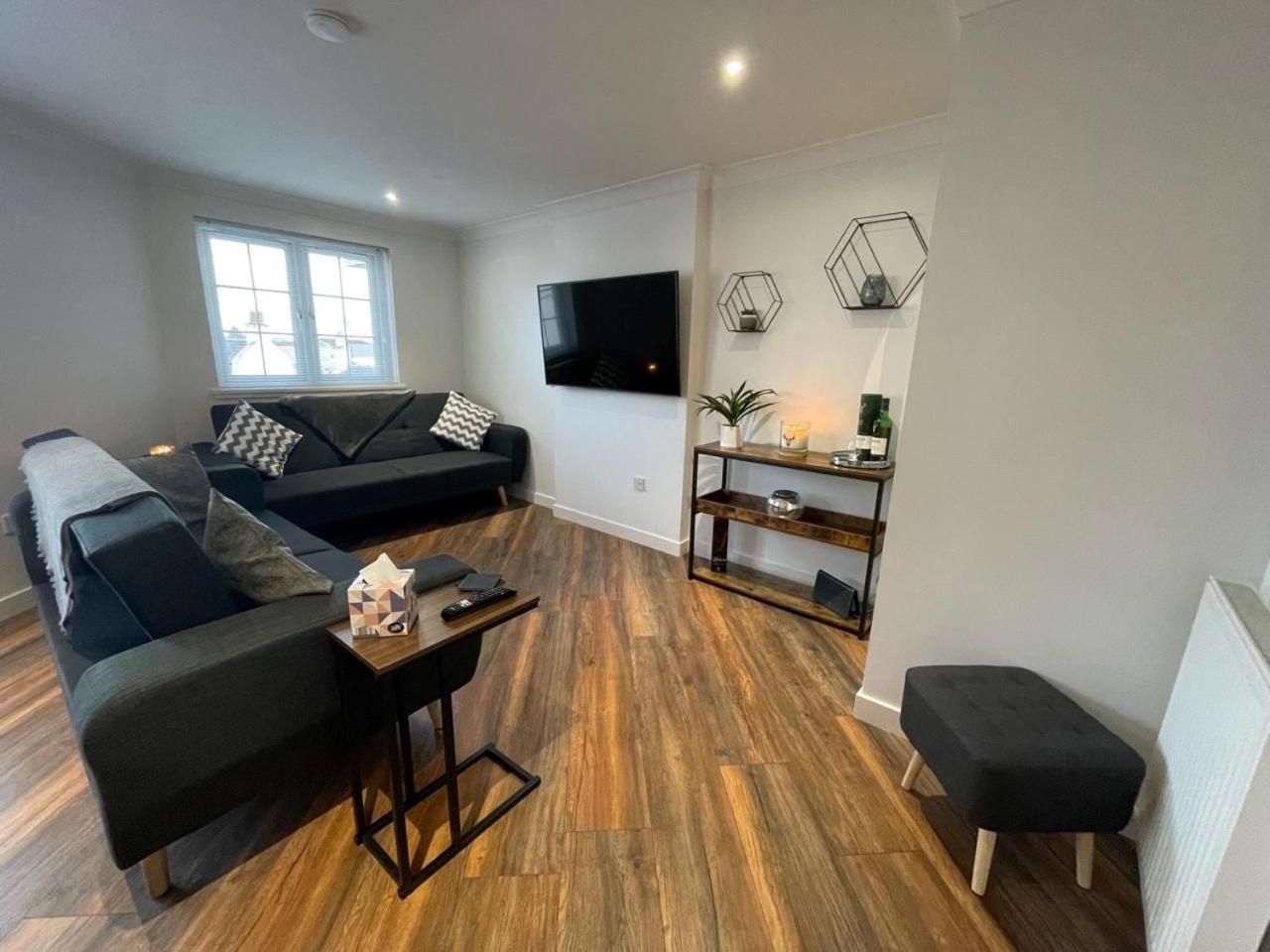 Apartment photo 1