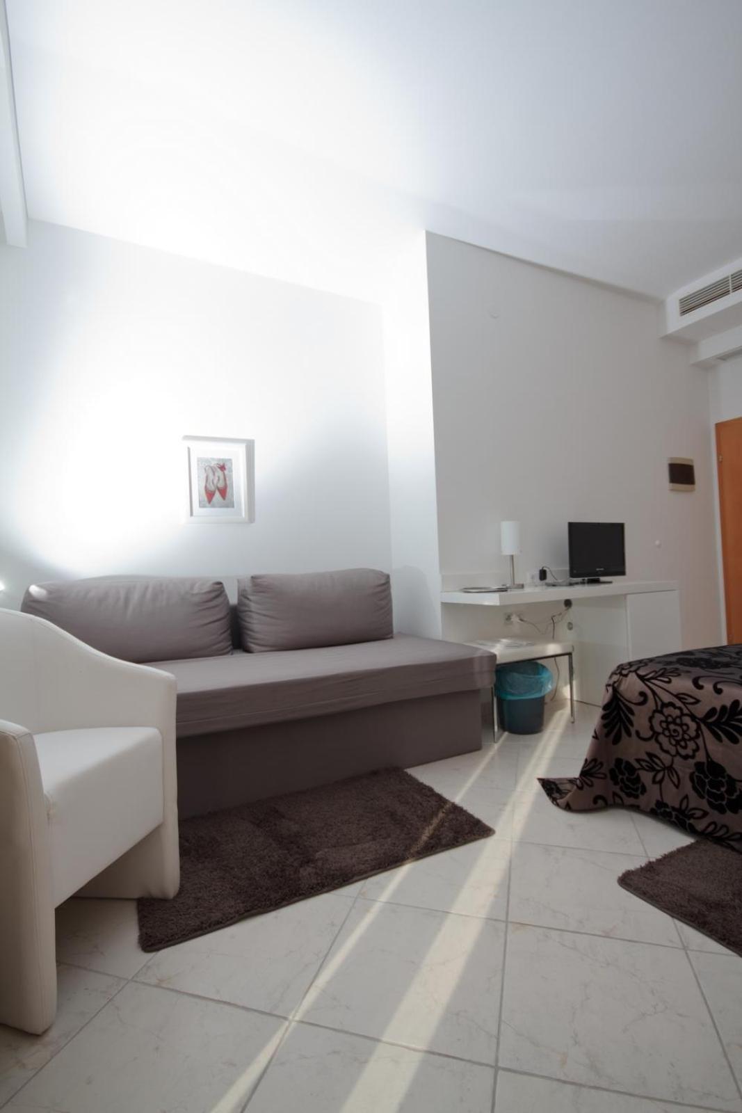Comfort Double Room with Balcony - Photo 27