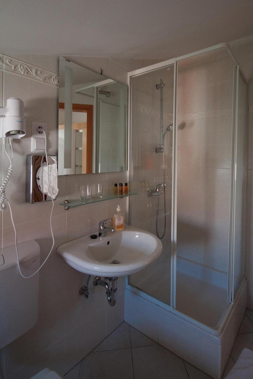 Comfort Double Room with Balcony - Photo 33