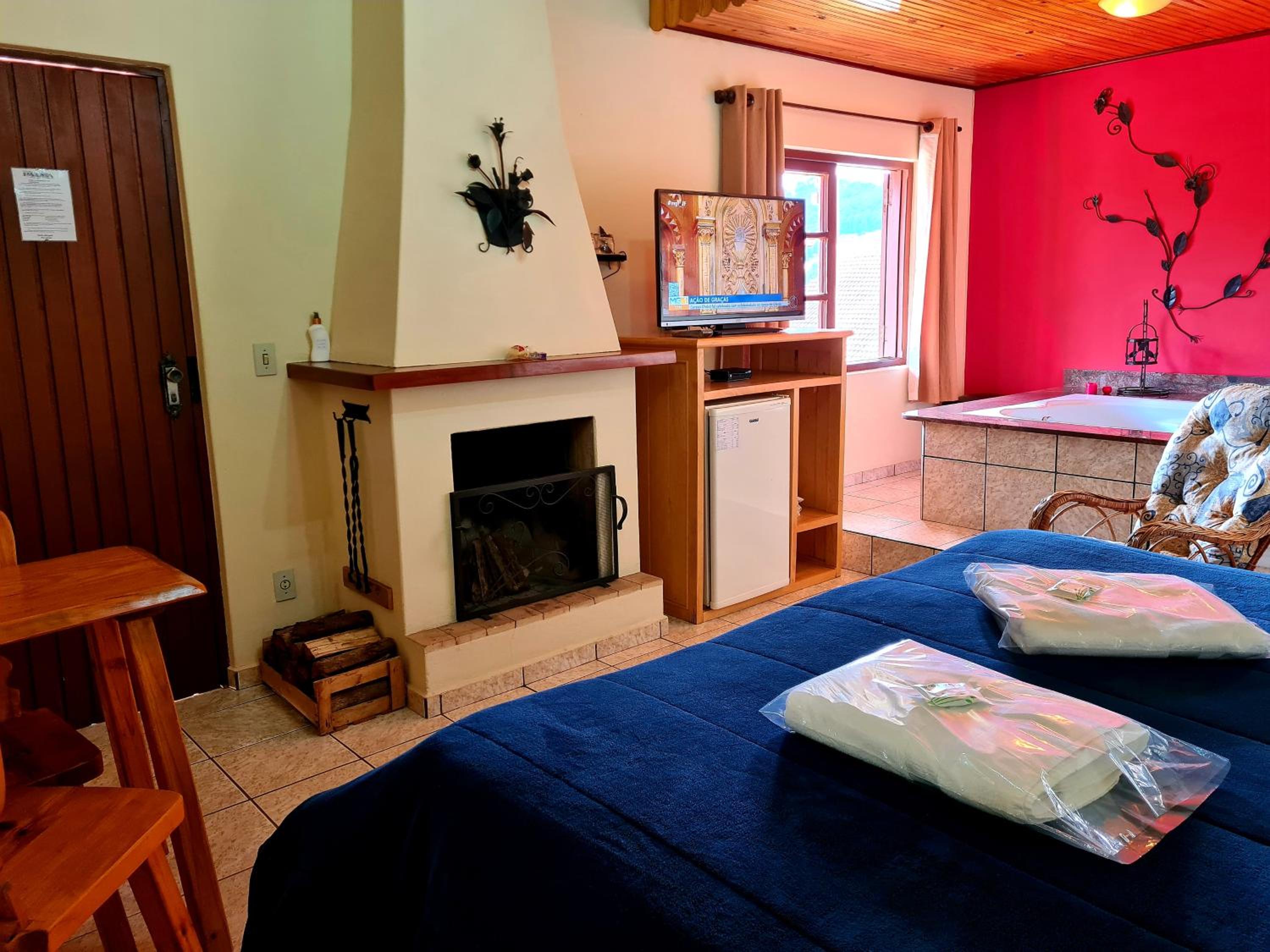 Queen Suite - Photo 2