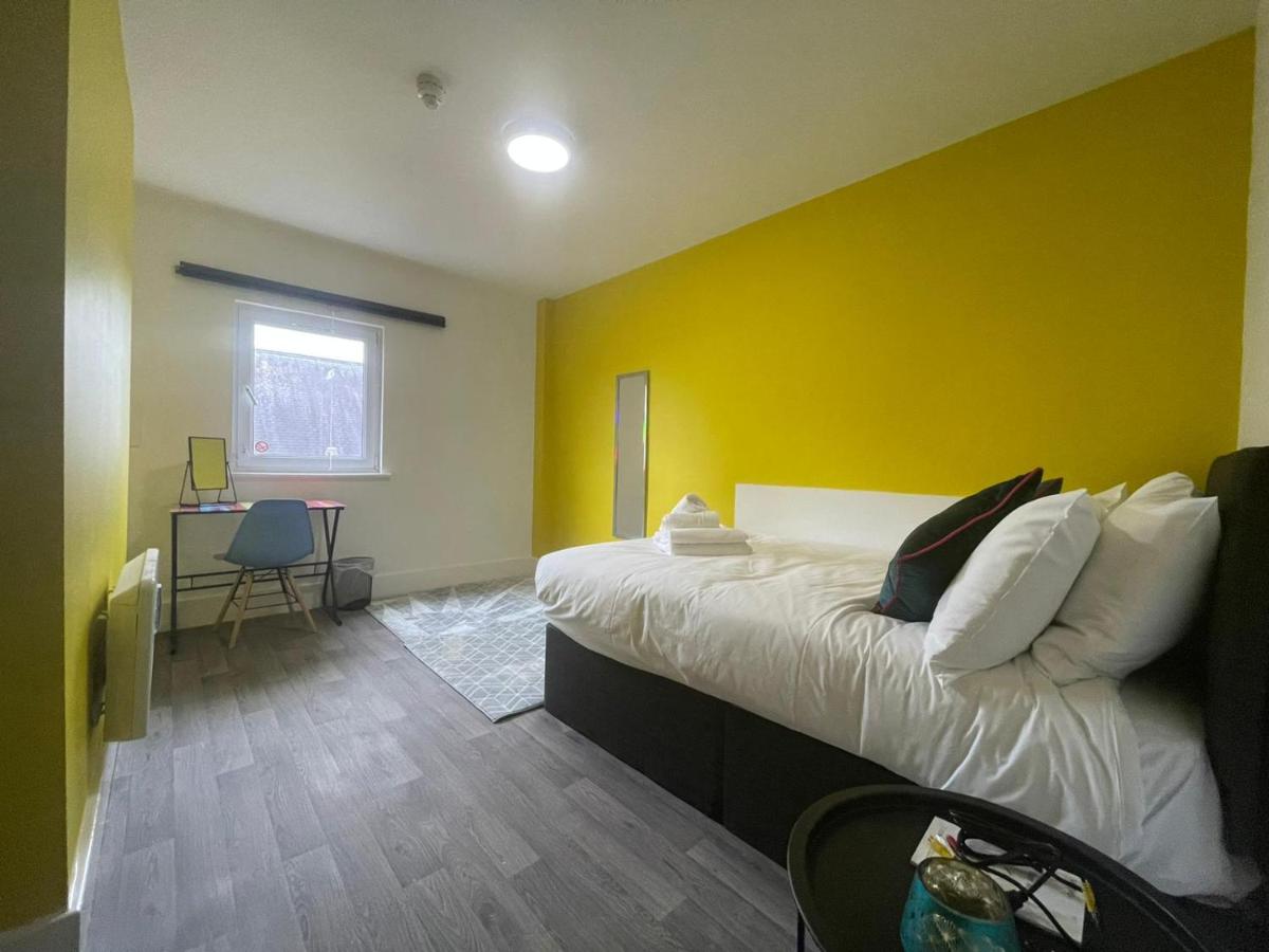 Double Room with Shared Bathroom photo 2