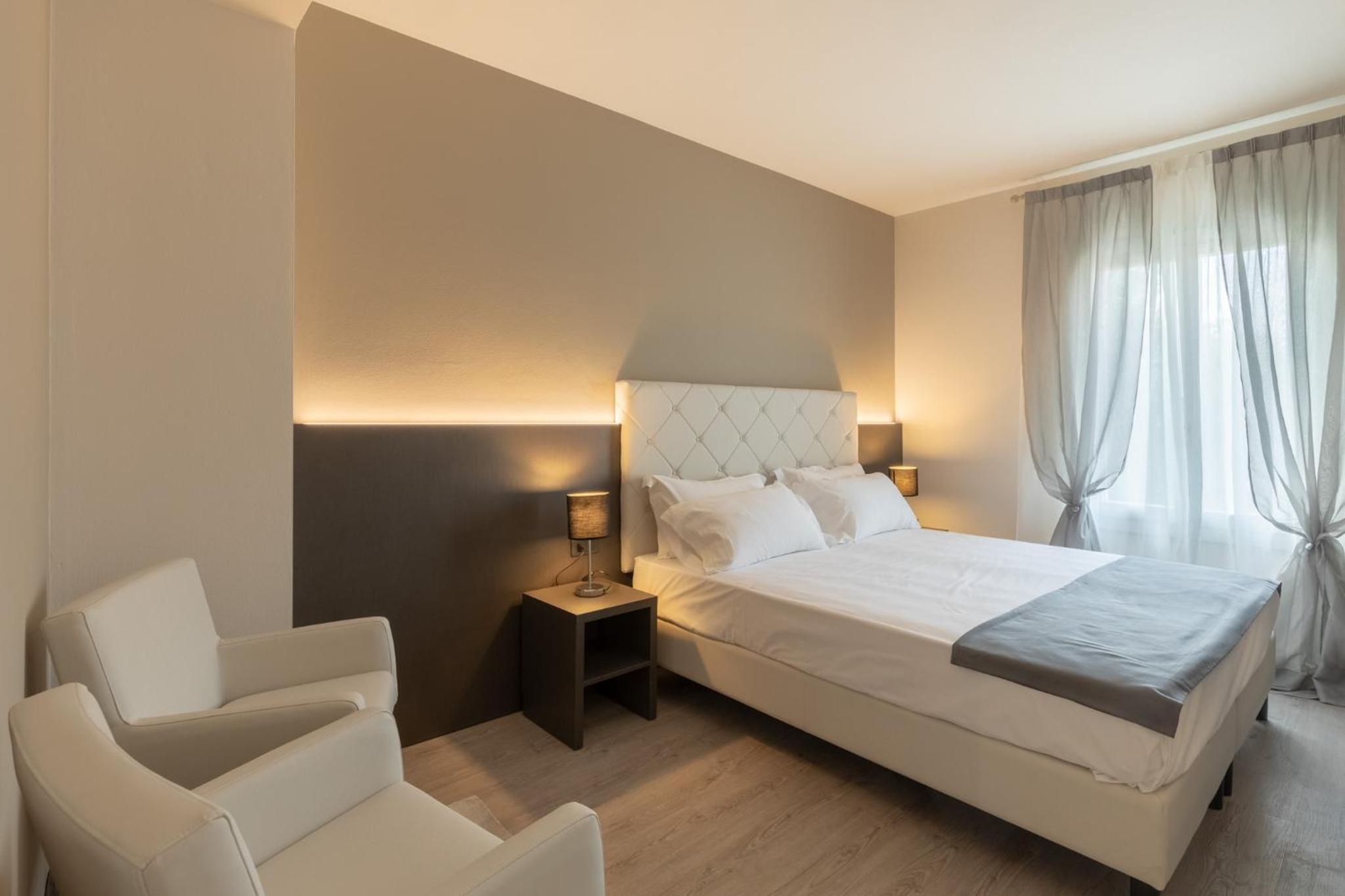Standard Double or Twin Room with Garden View - Photo 3