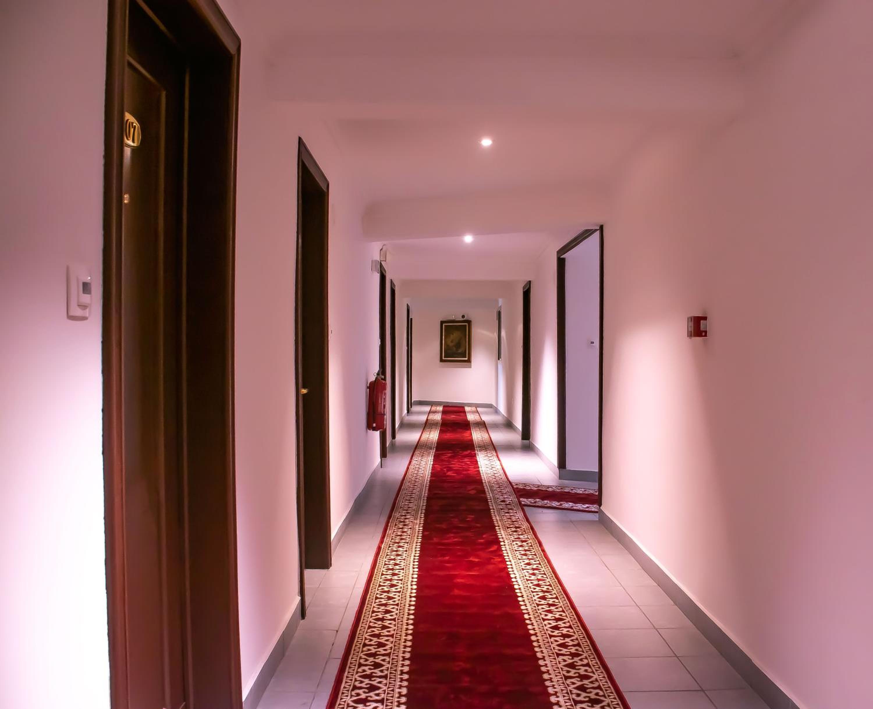 Standard Queen Room photo 3