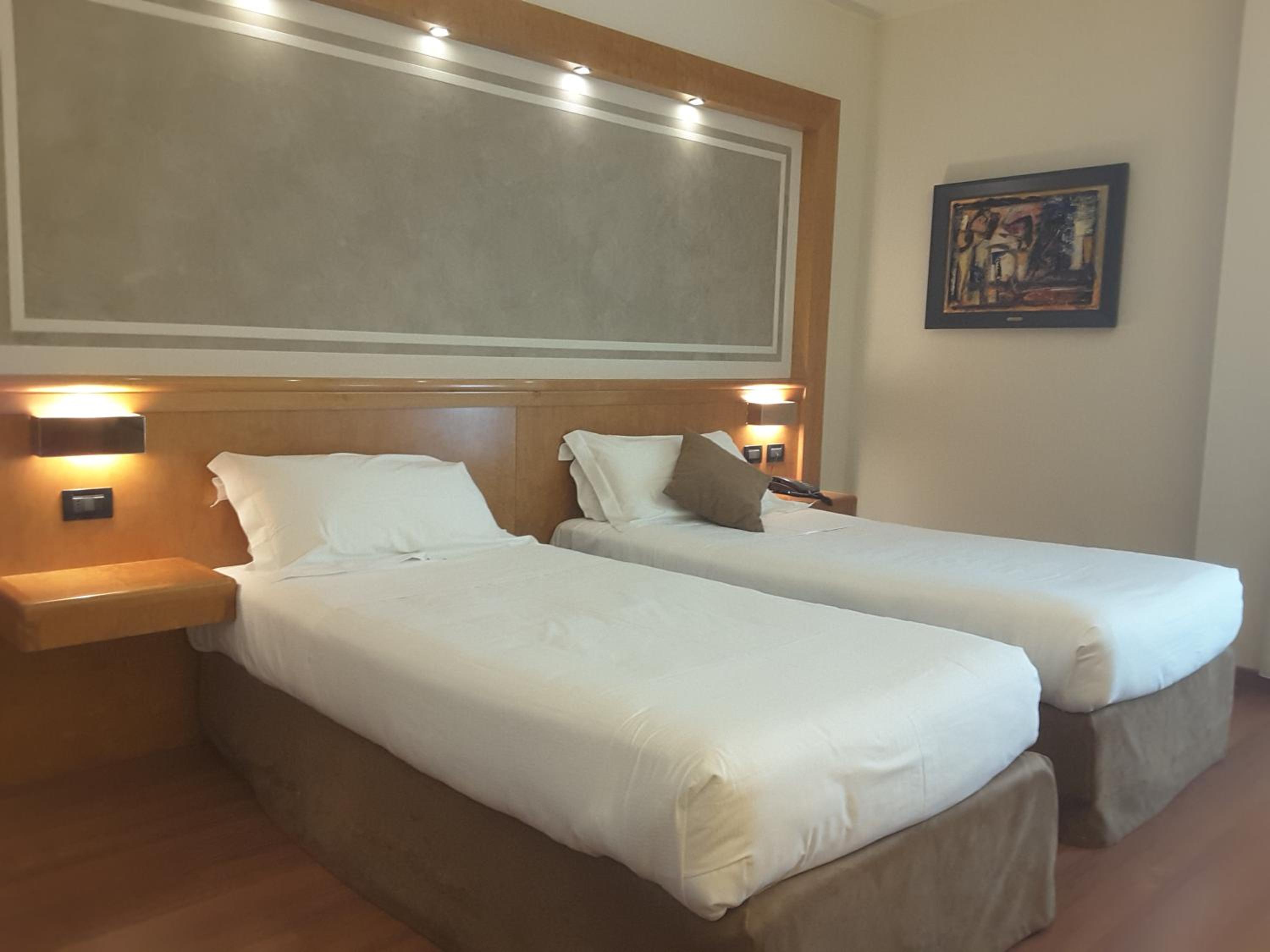 Superior Twin Room - Photo 1