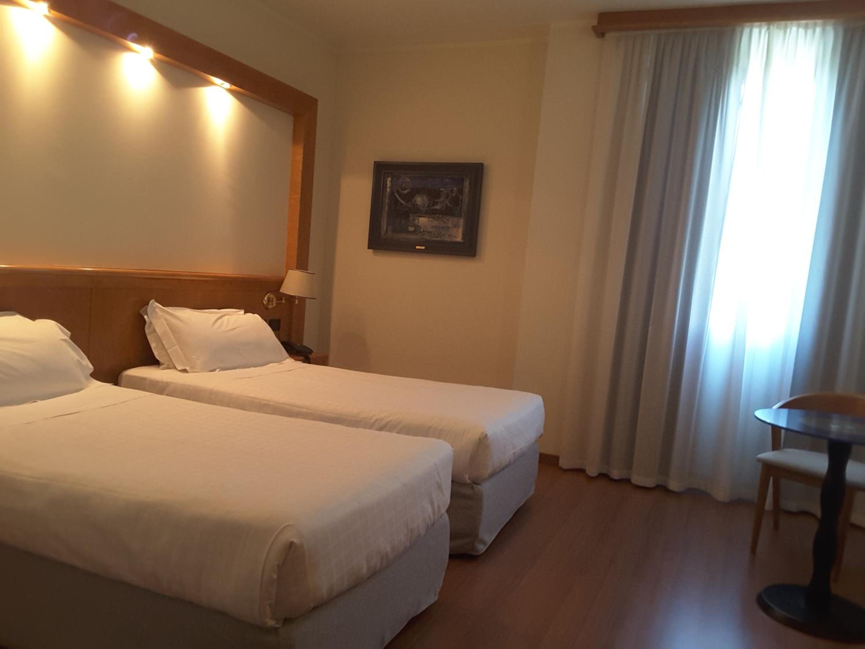 Superior Twin Room - Photo 2