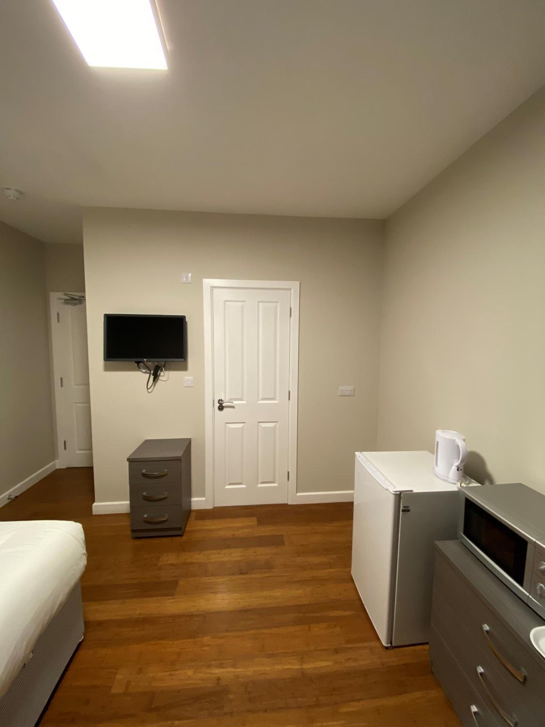 Double Room - Photo 15