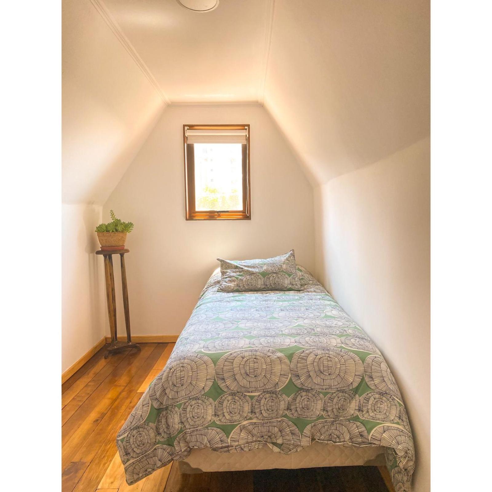 Single Room with Shared Bathroom photo 1