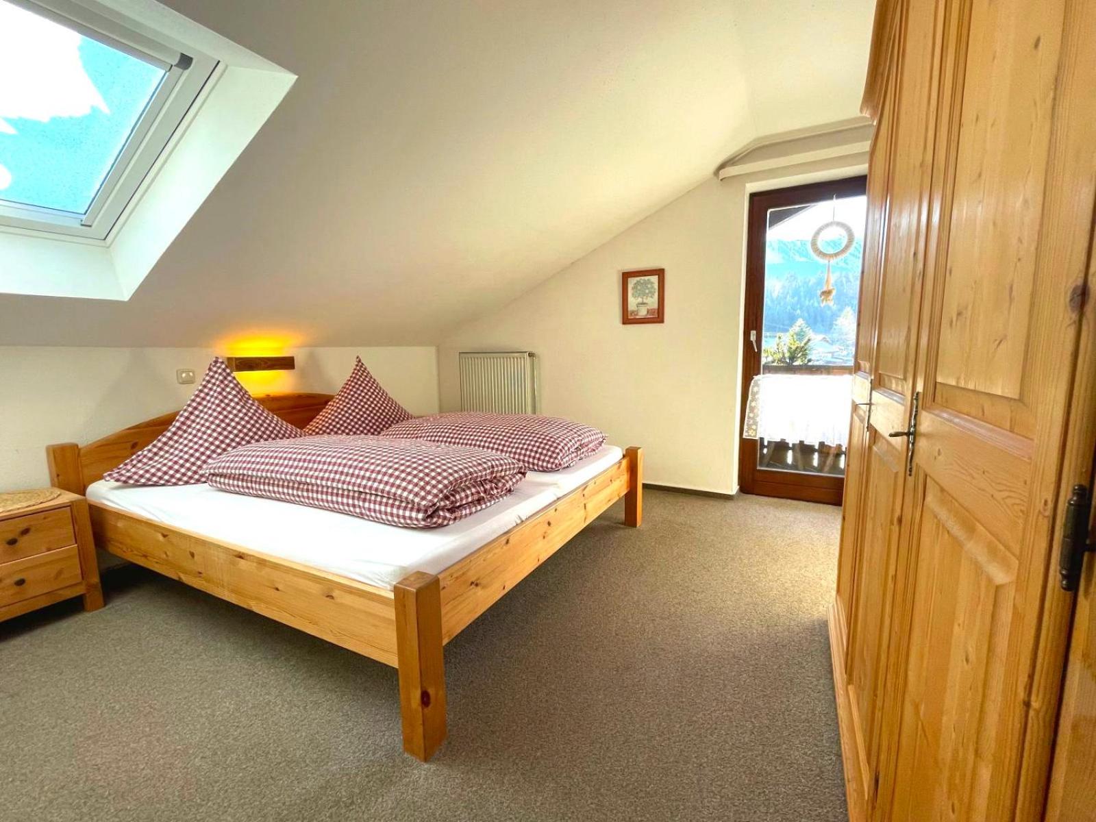 Apartment with Mountain View photo 2