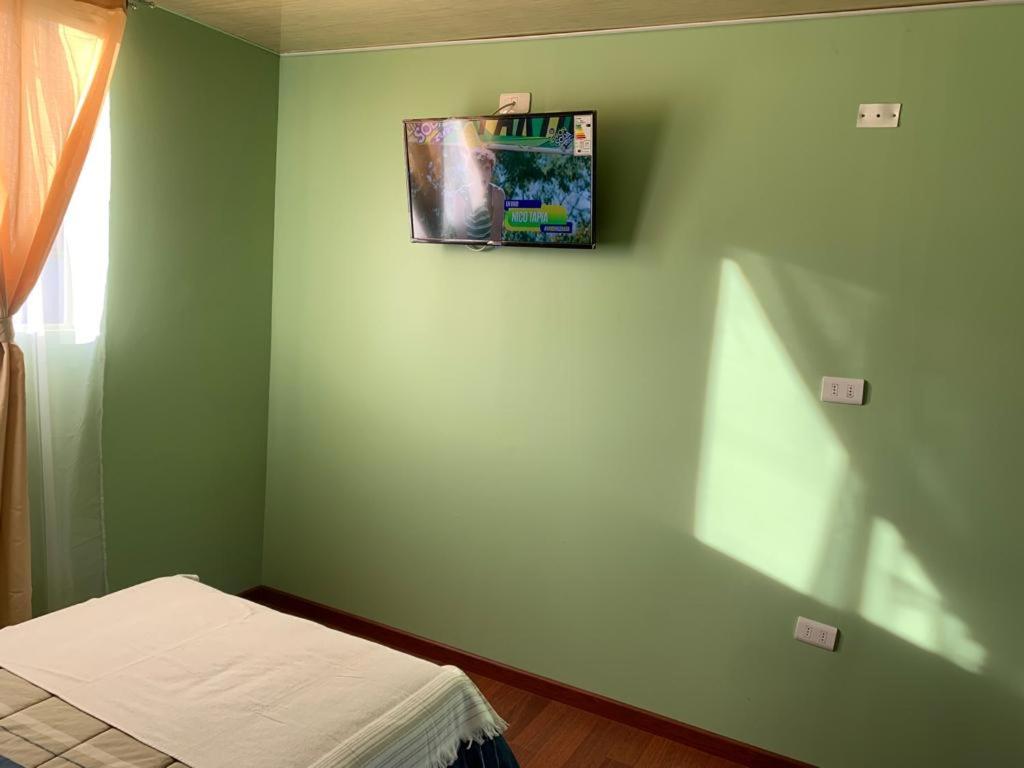 Single Room with Private Bathroom photo 2
