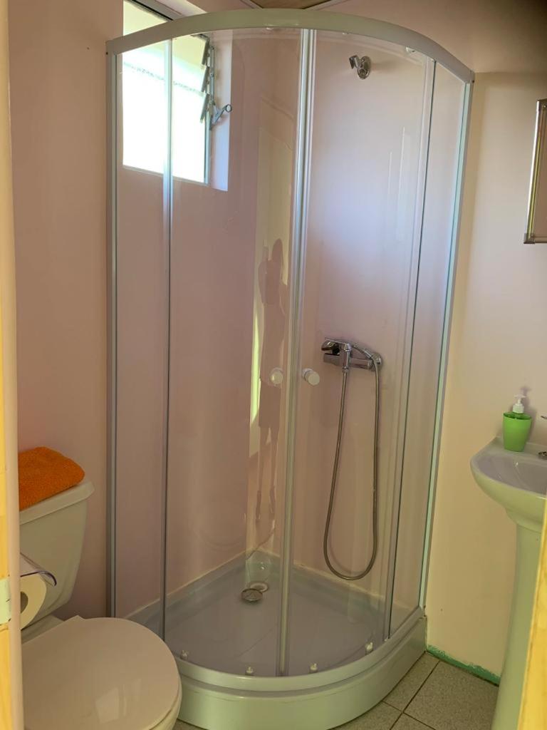Double Room with Private Bathroom photo 2
