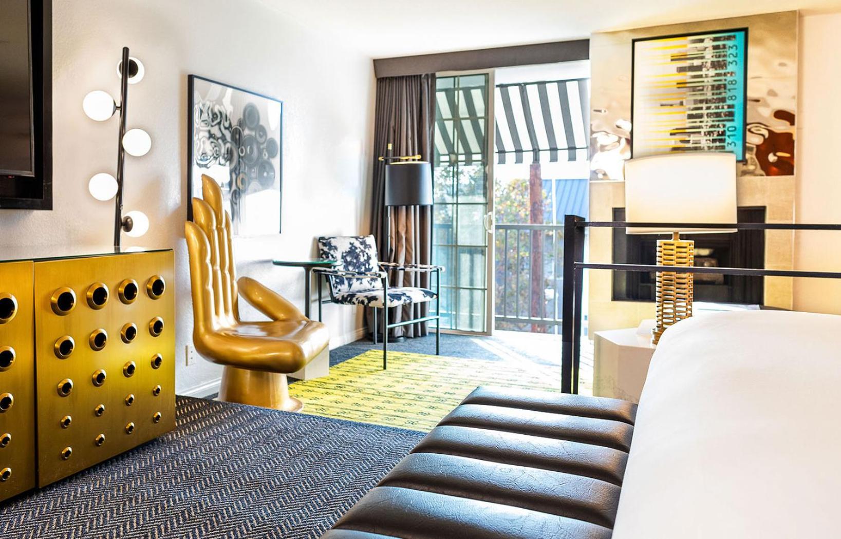 Deluxe King Suite
