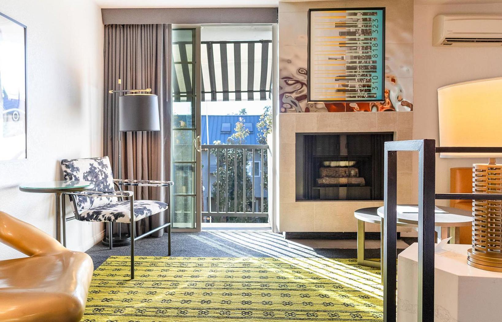 Deluxe King Suite - Photo 4