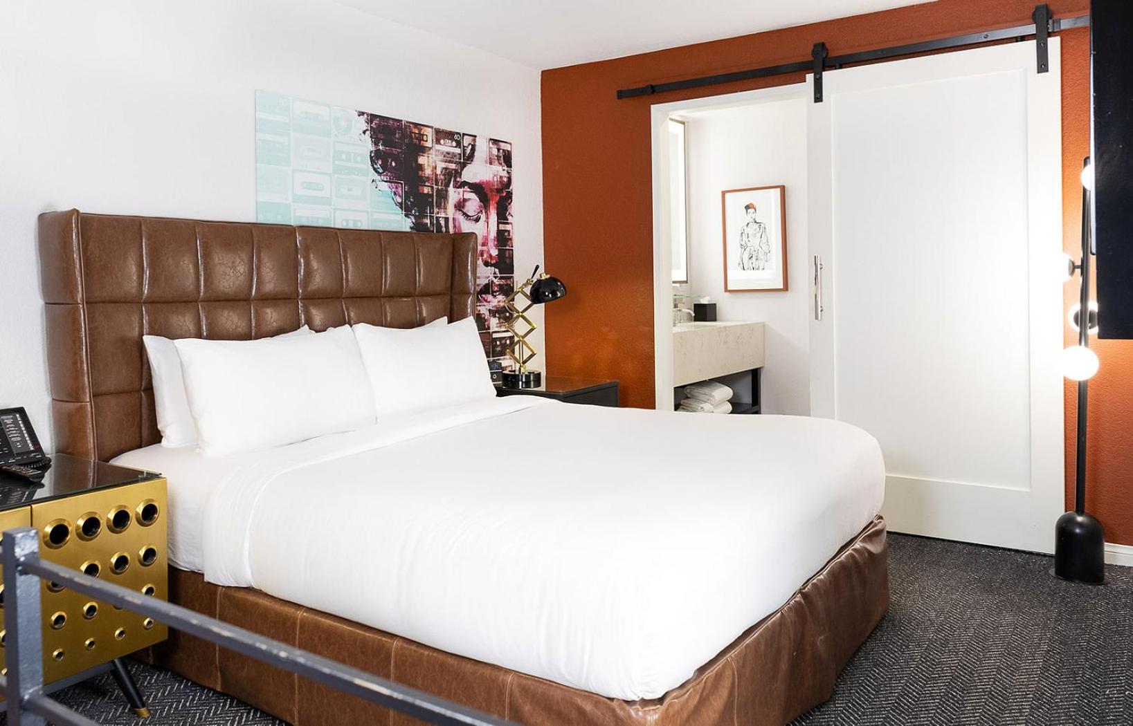 Premier King Suite with Balcony