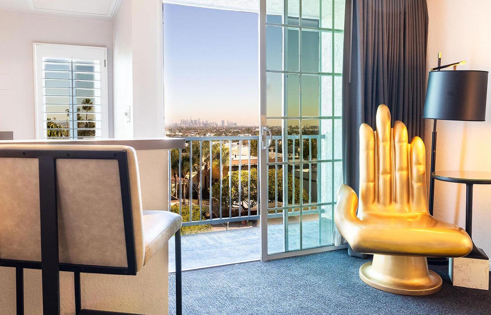 Signature King Suite, City View & Balcony - Photo 3