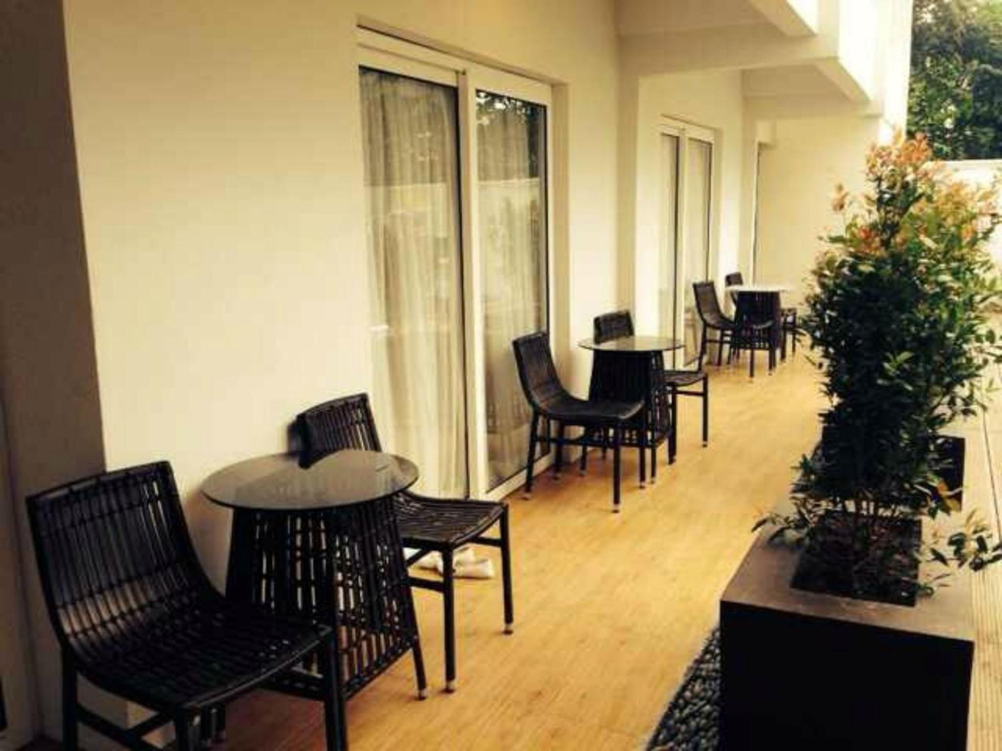 Deluxe Double or Twin Room with Pool Access - Photo 2