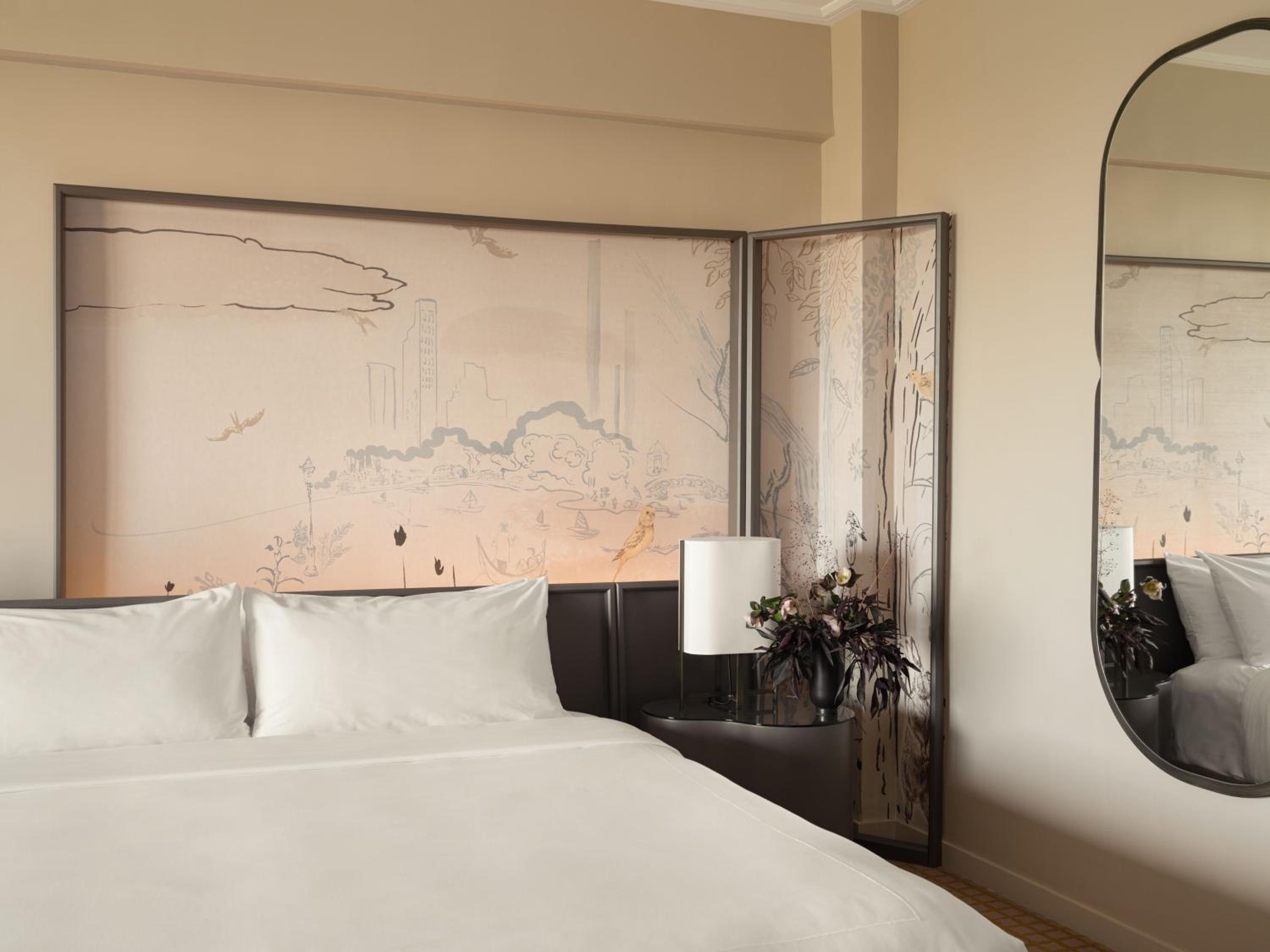 Panoramic Park View Studio Suite