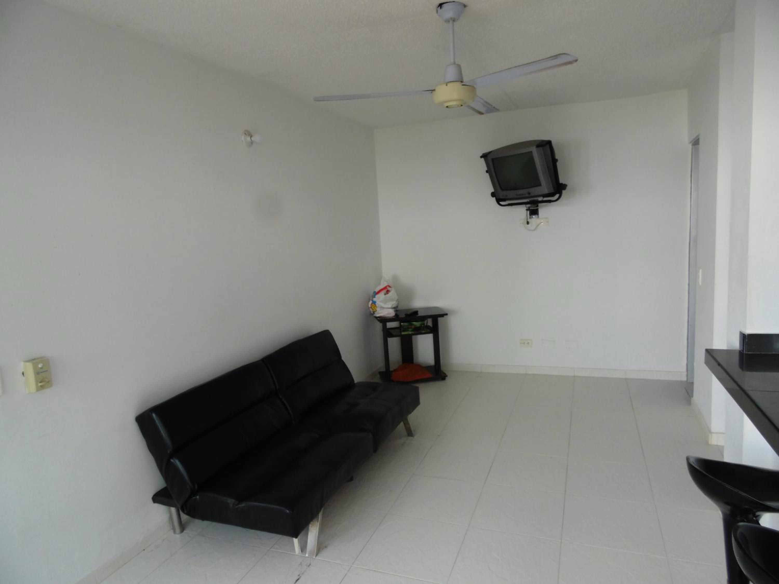 Three-Bedroom House photo 3