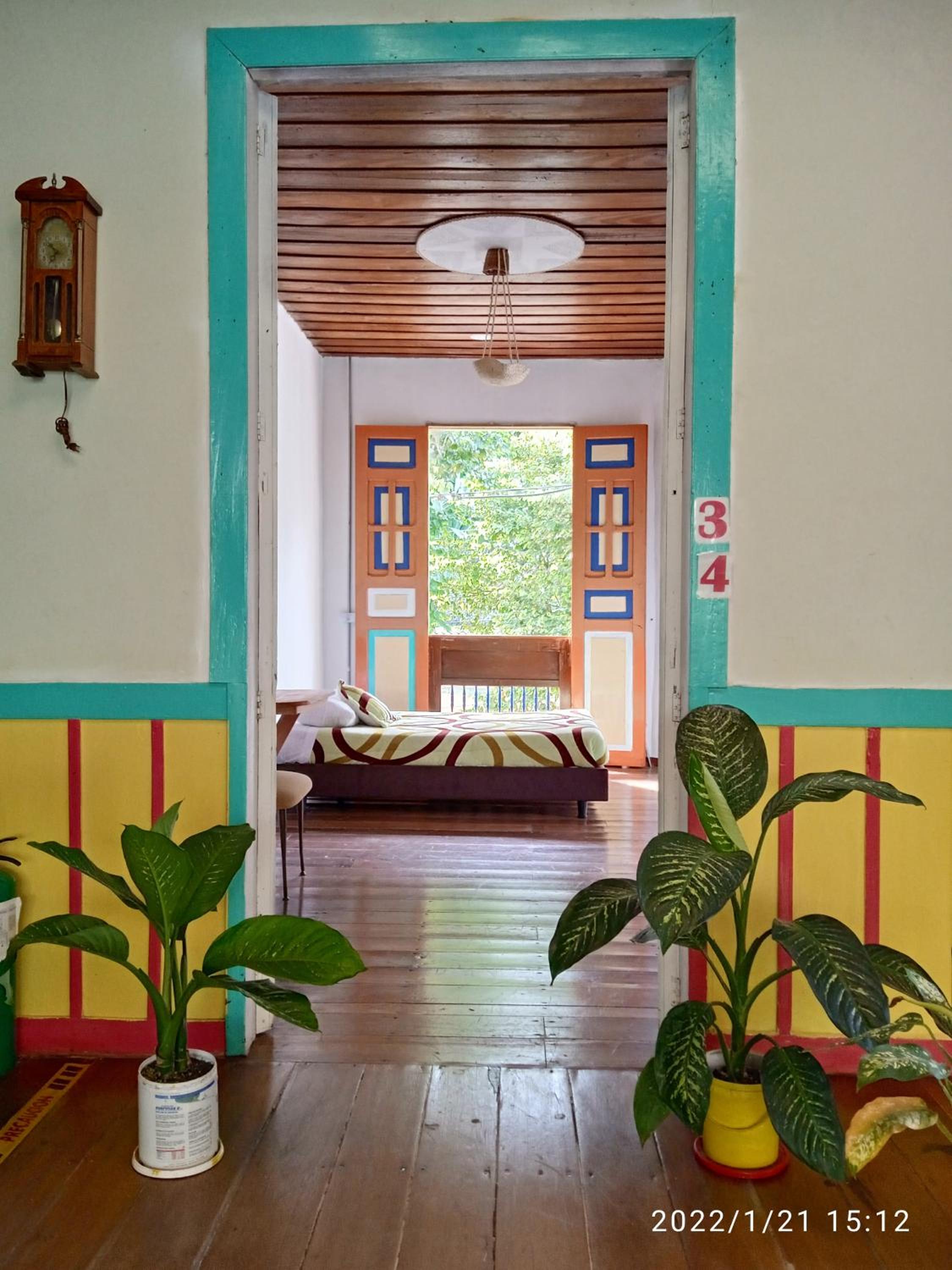 Family Room with Mountain View photo 2