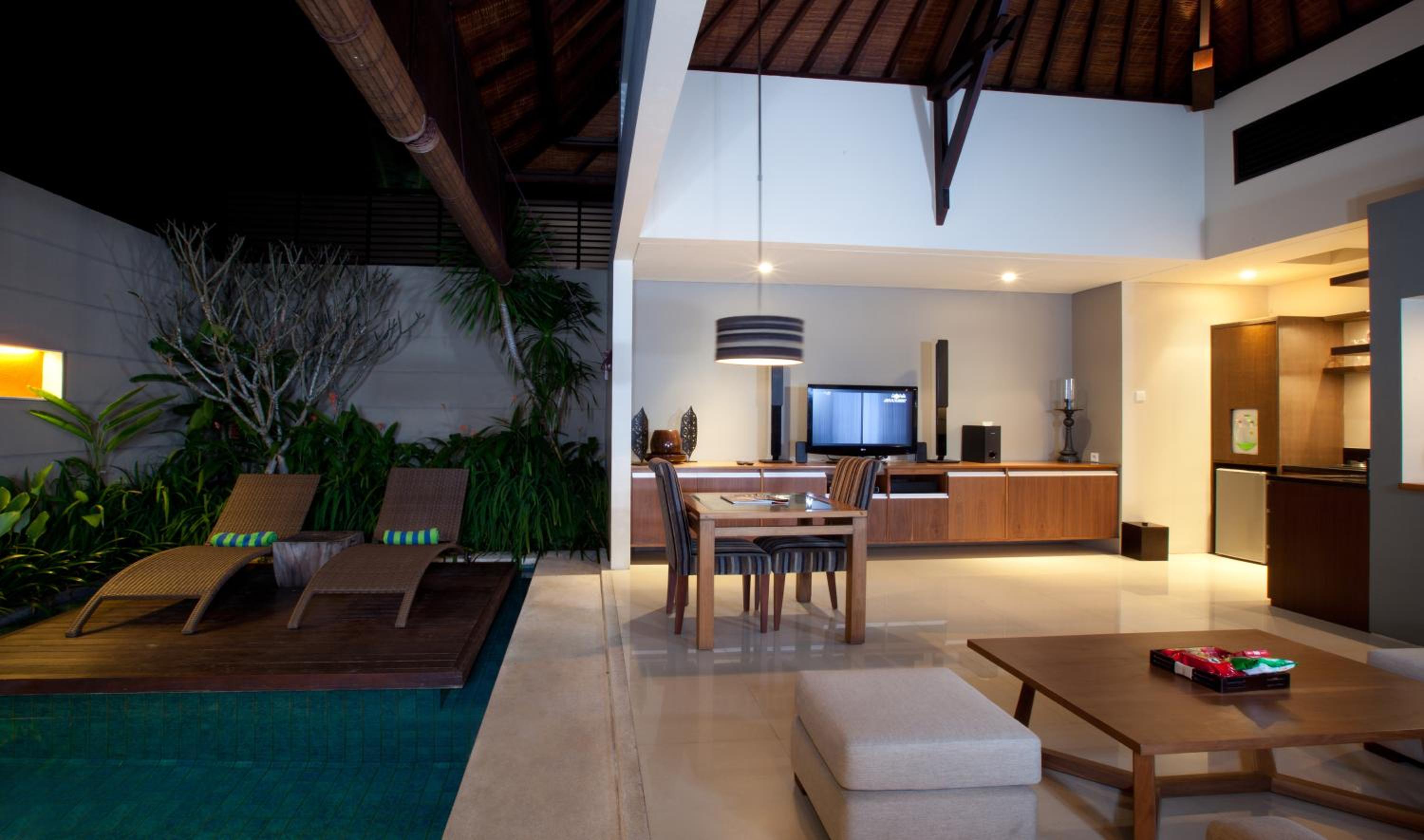 One-Bedroom Villa with Private Pool - Photo 31