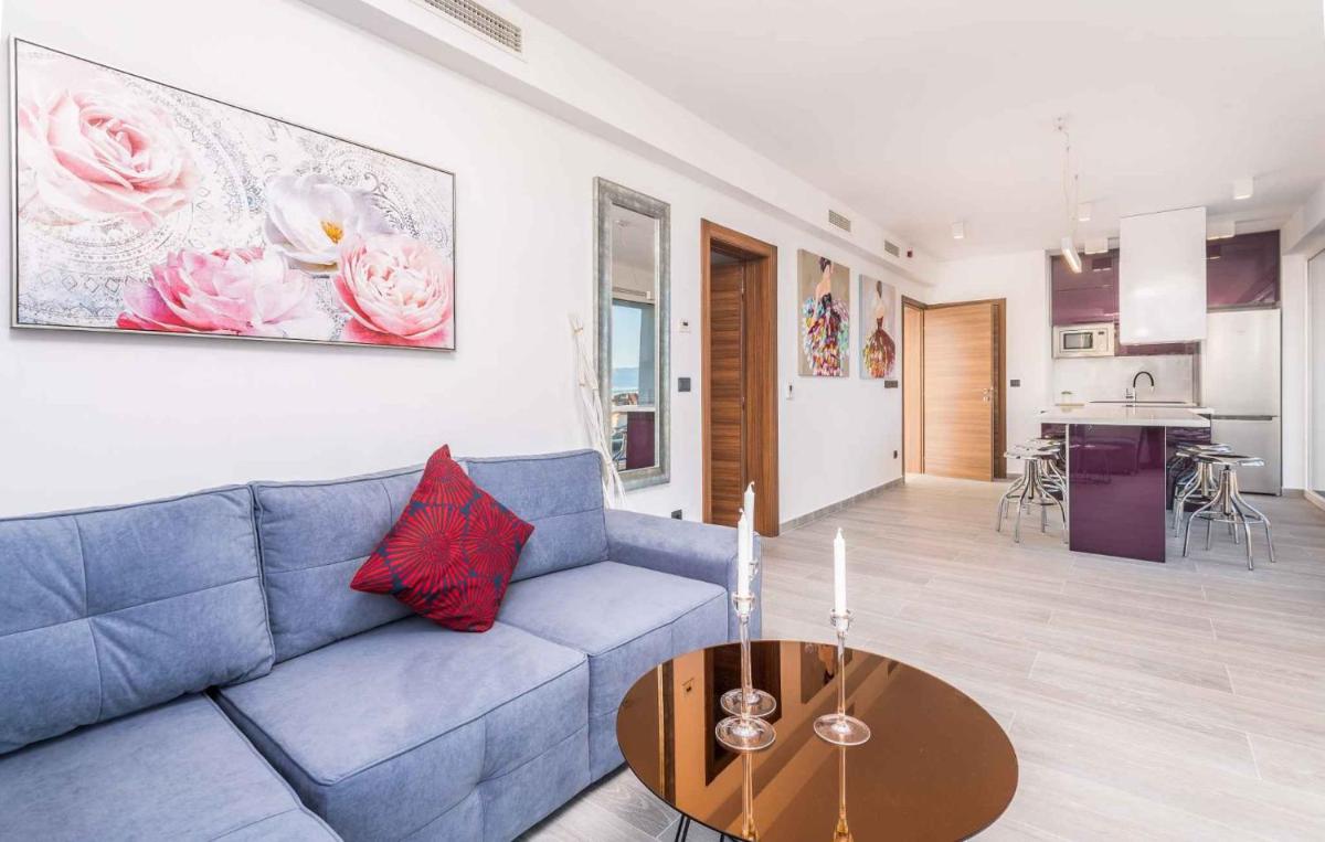 Holiday Home 1