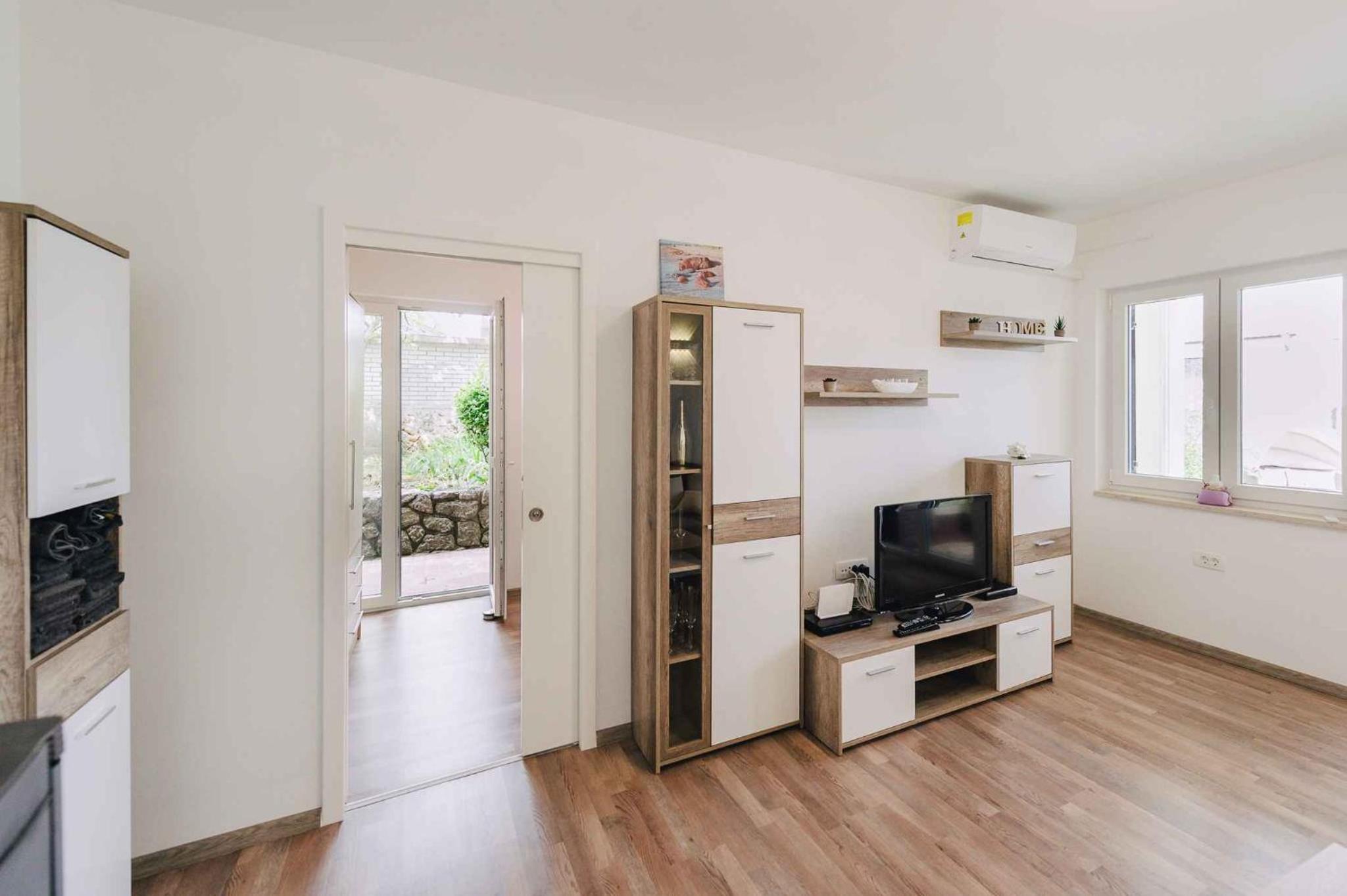 Apartment photo 1