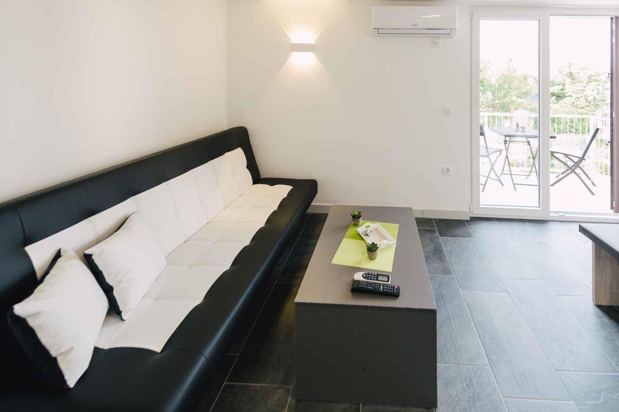 Apartment photo 1