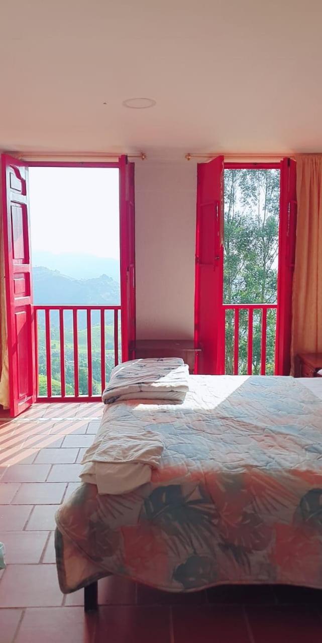 Deluxe Double or Twin Room with Mountain View photo 2