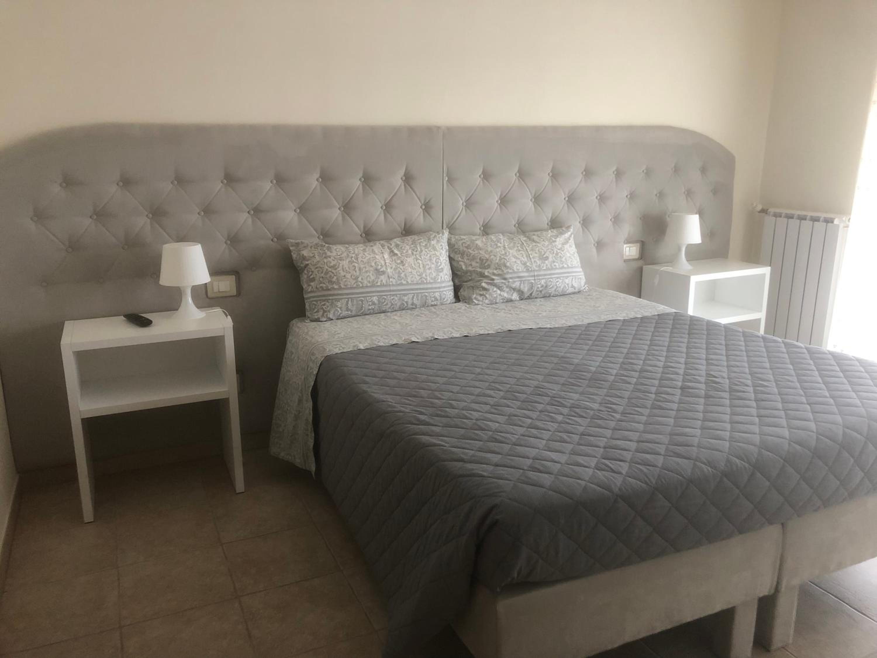 Double Room with Private Bathroom - Photo 6