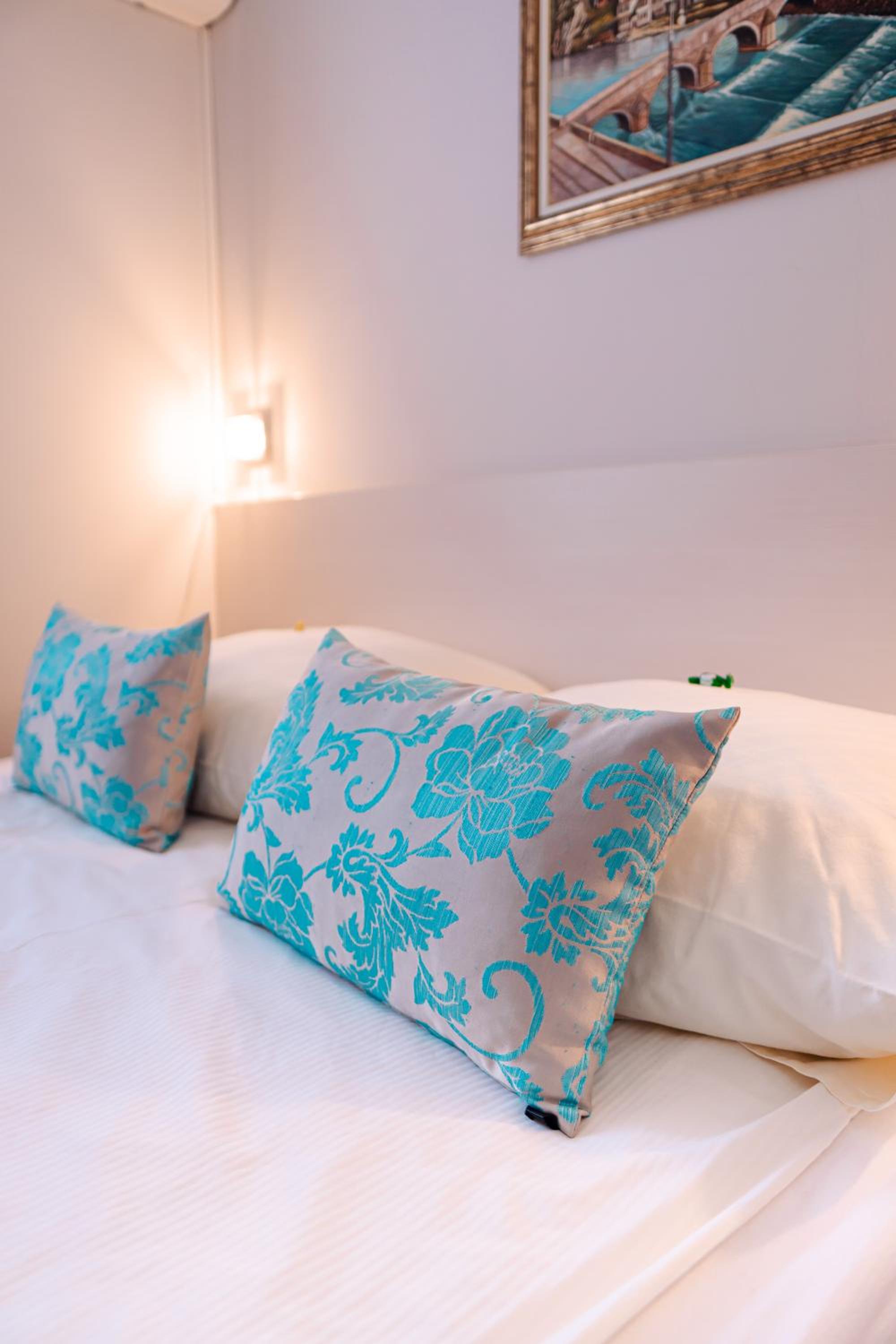 Small Double Room photo 1